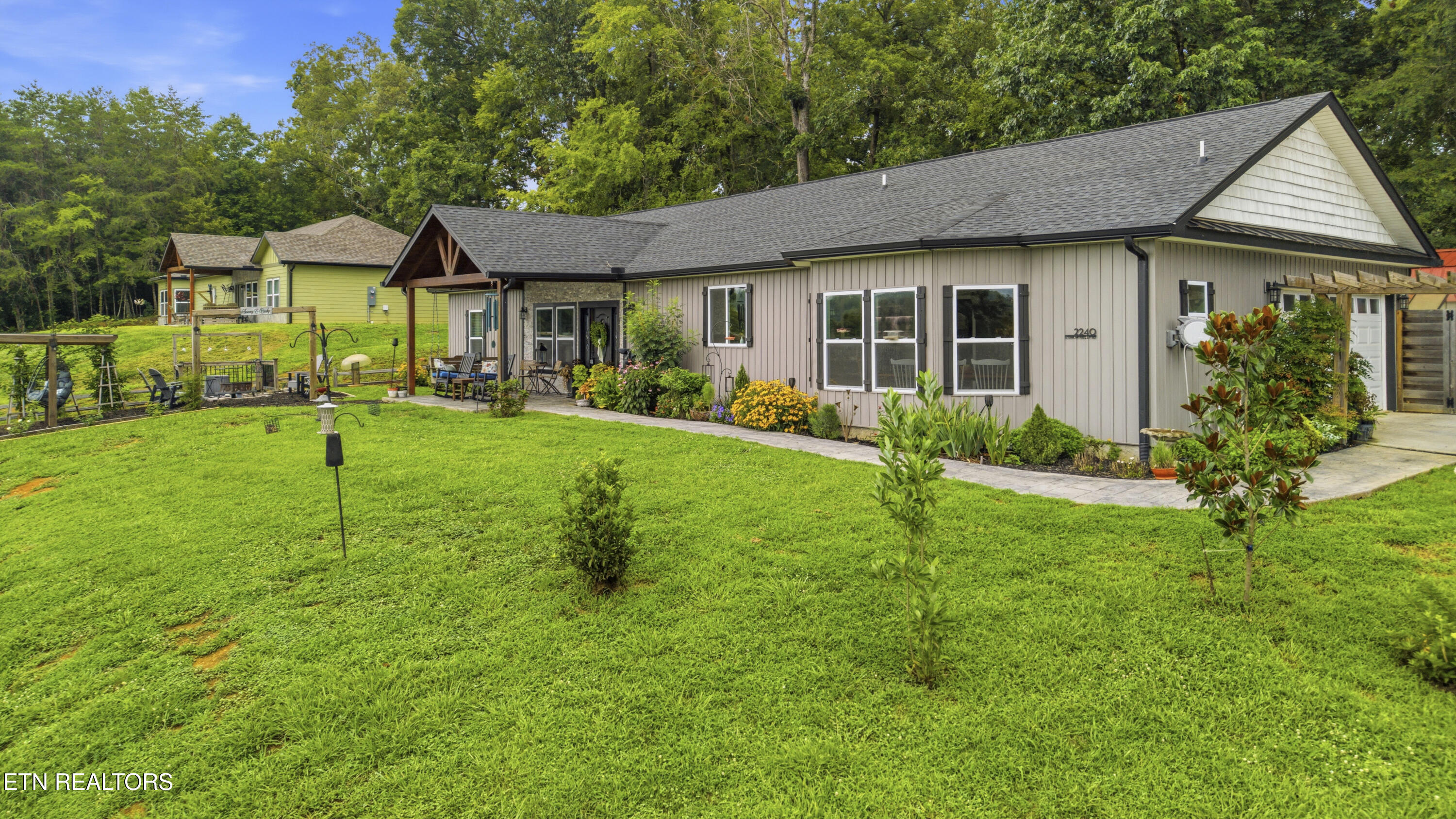 2240 E Union Valley Road Seymour TN 37865