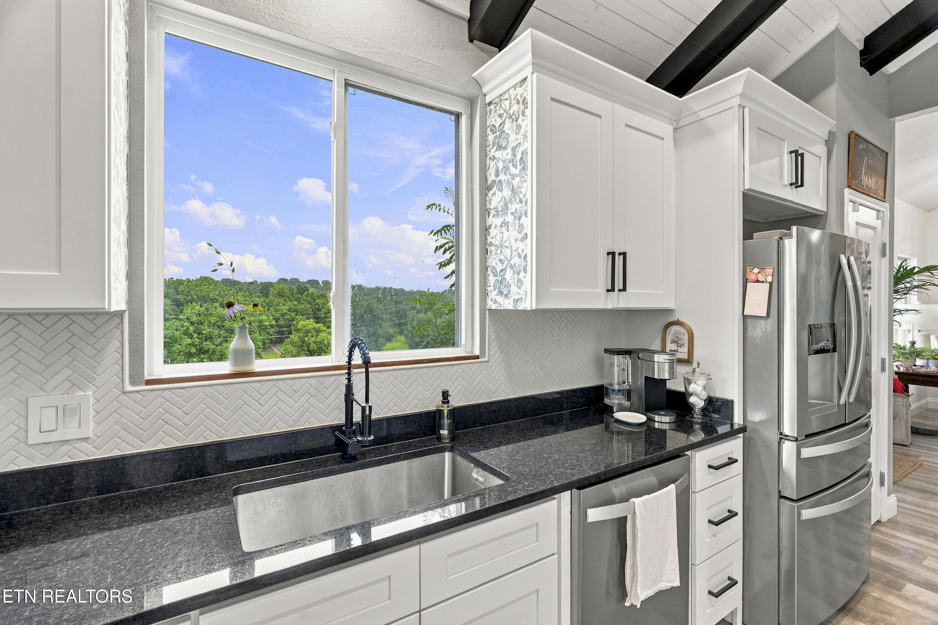 2240 E Union Valley Road Seymour TN 37865