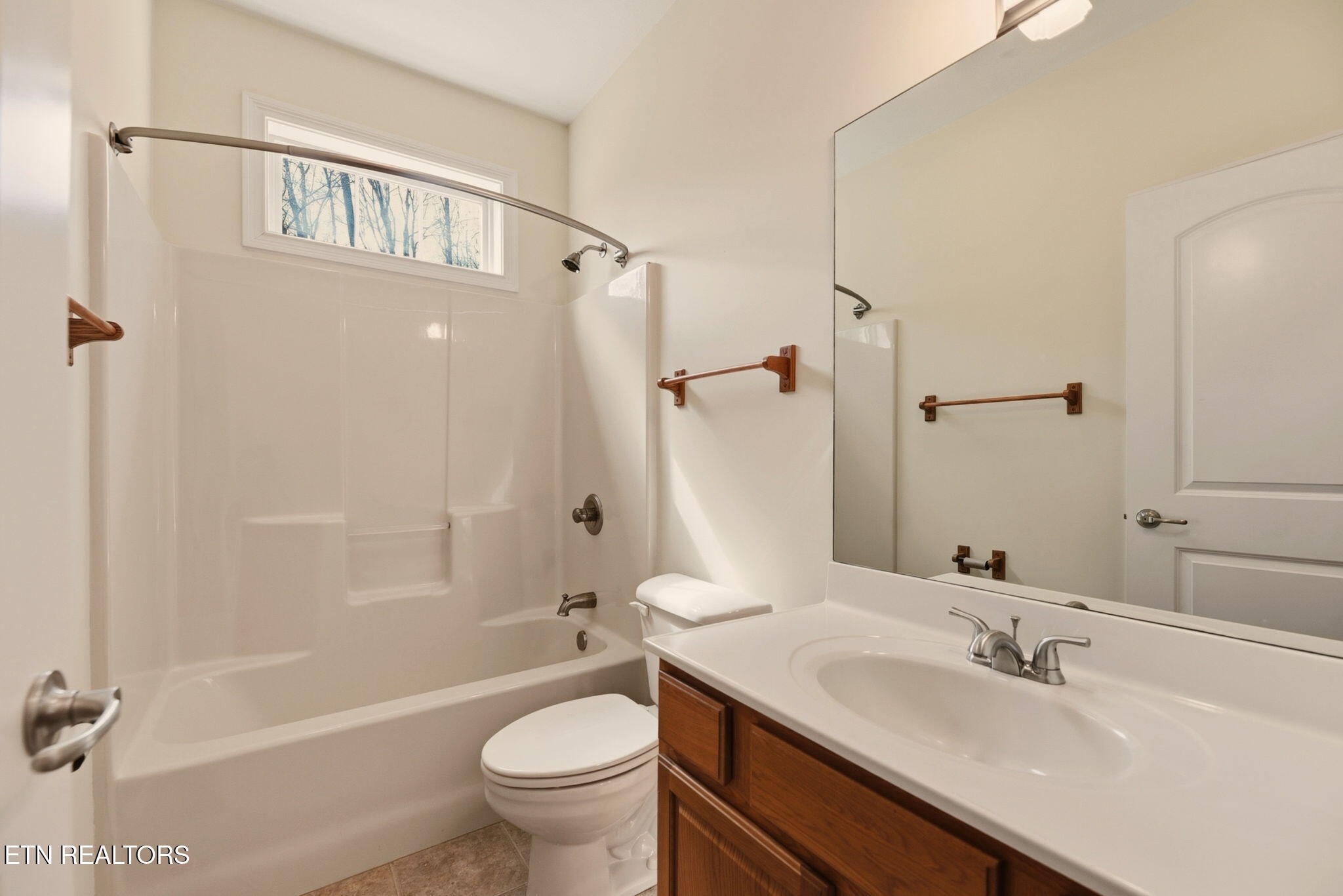 321 W Bullrun Valley Drive Heiskell TN 37754