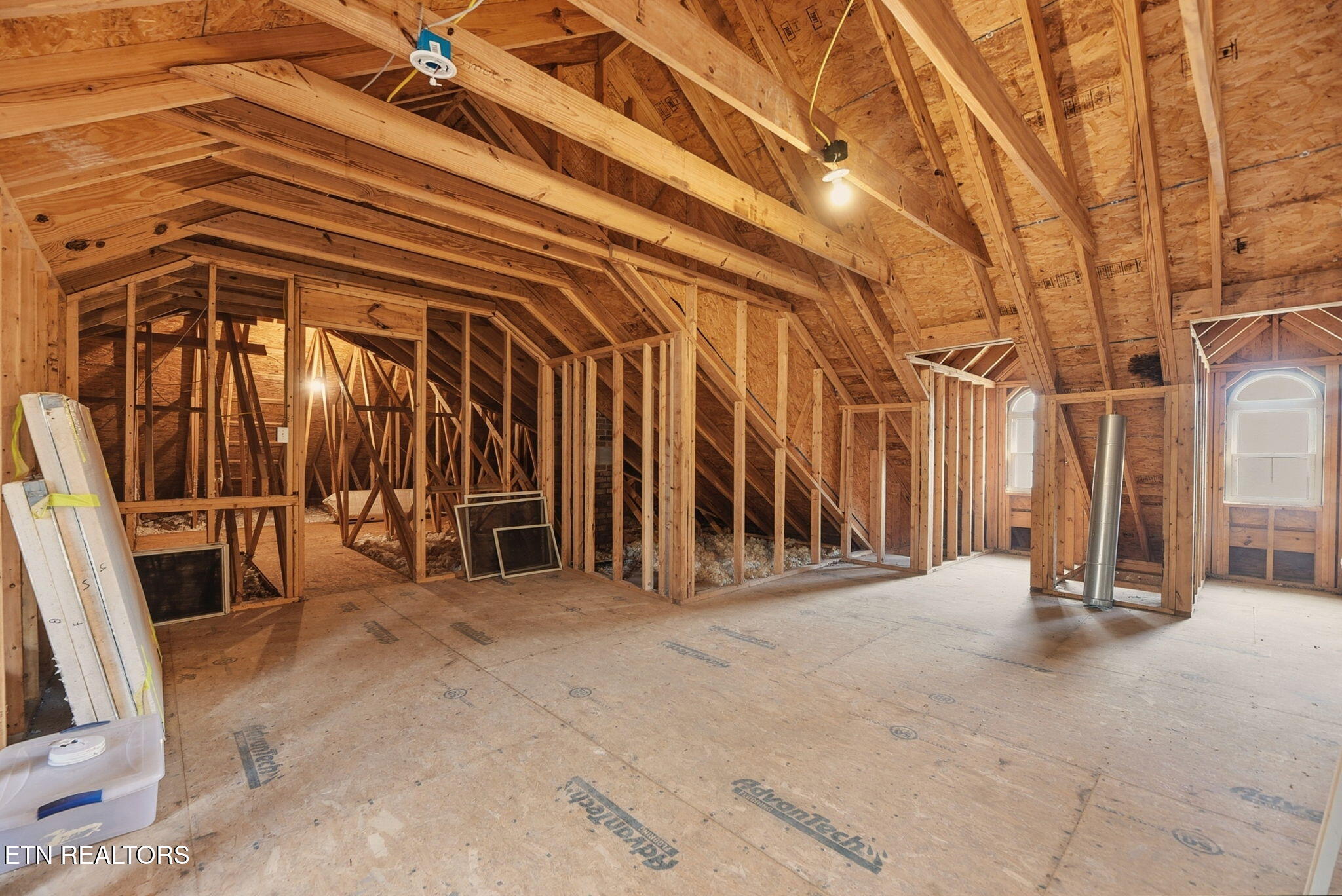 321 W Bullrun Valley Drive Heiskell TN 37754