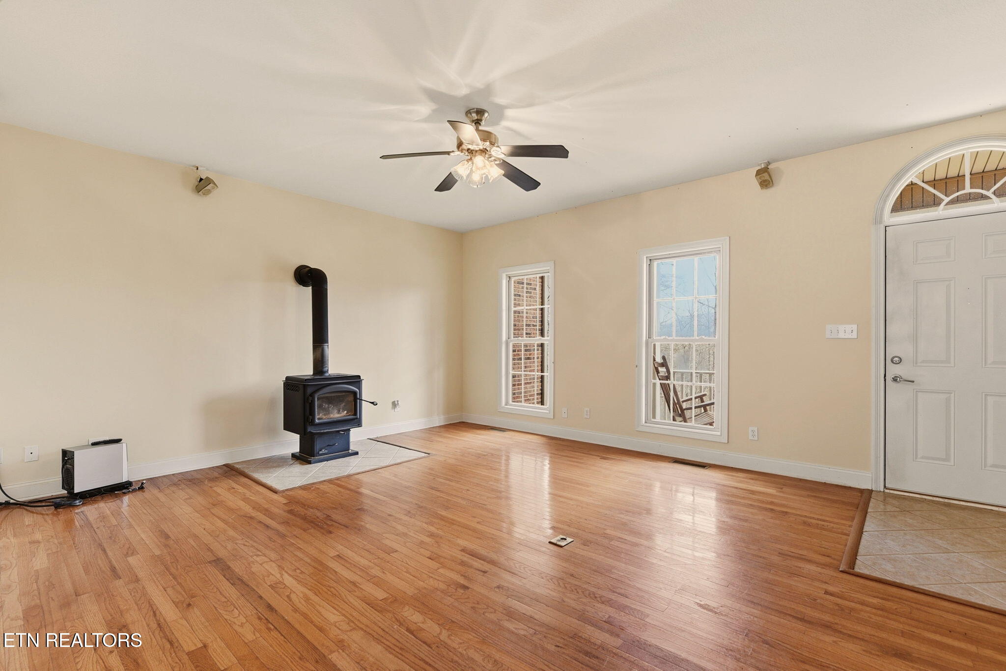 321 W Bullrun Valley Drive Heiskell TN 37754