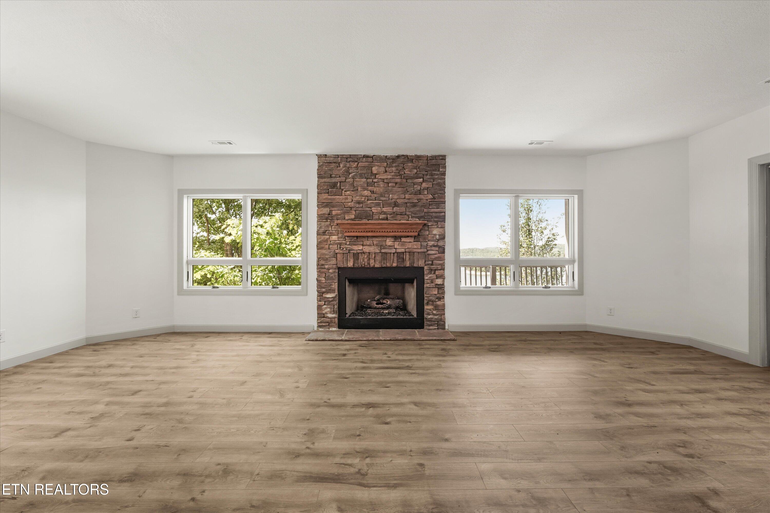 4762 Russell Brothers Road Sharps Chapel TN 37866