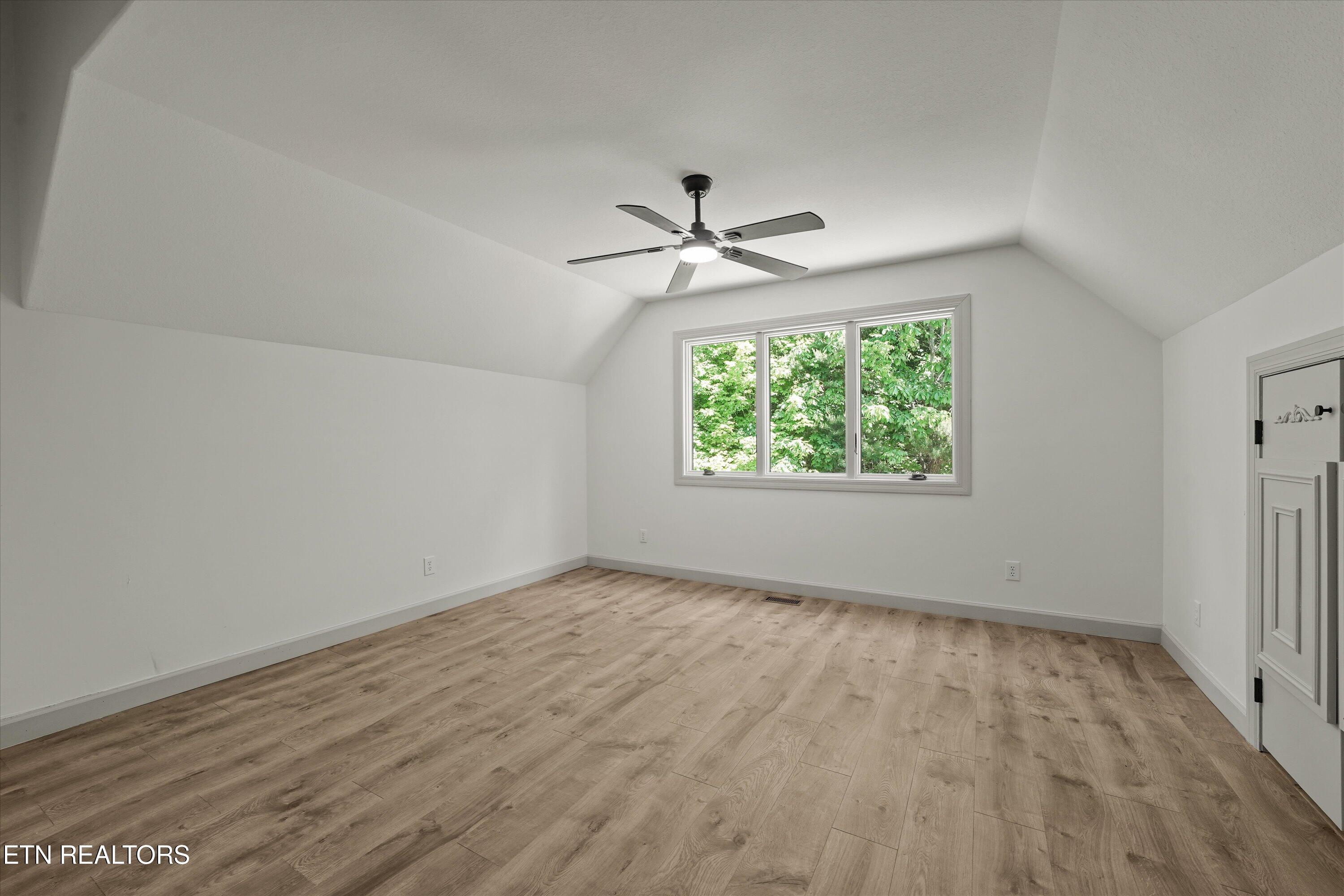 4762 Russell Brothers Road Sharps Chapel TN 37866