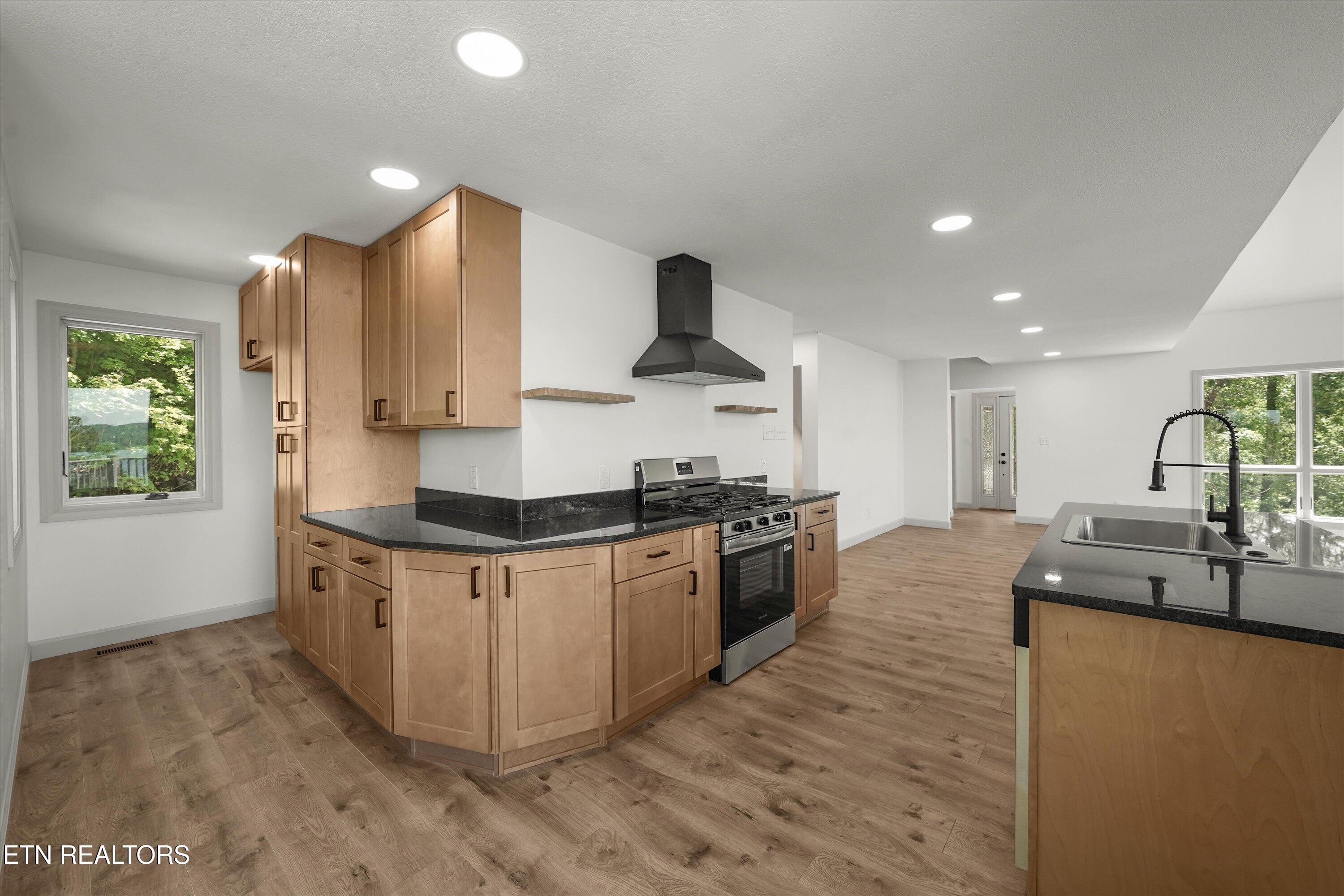 4762 Russell Brothers Road Sharps Chapel TN 37866