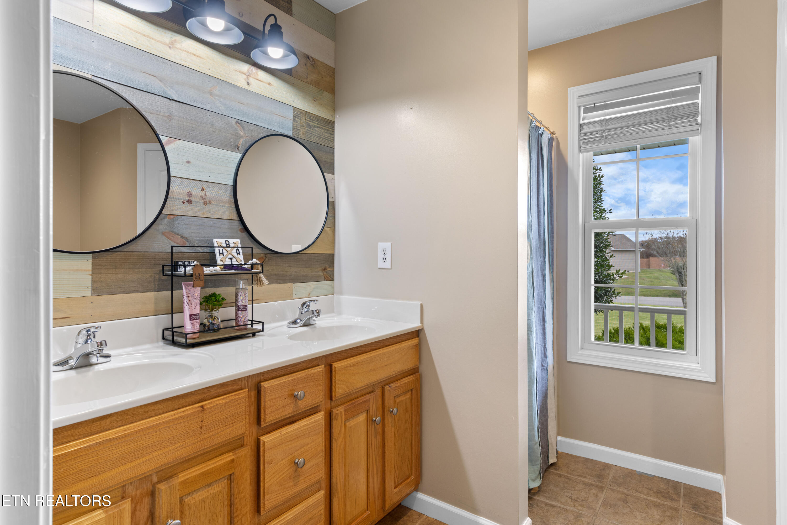 118 Country Way Road Vonore TN 37885