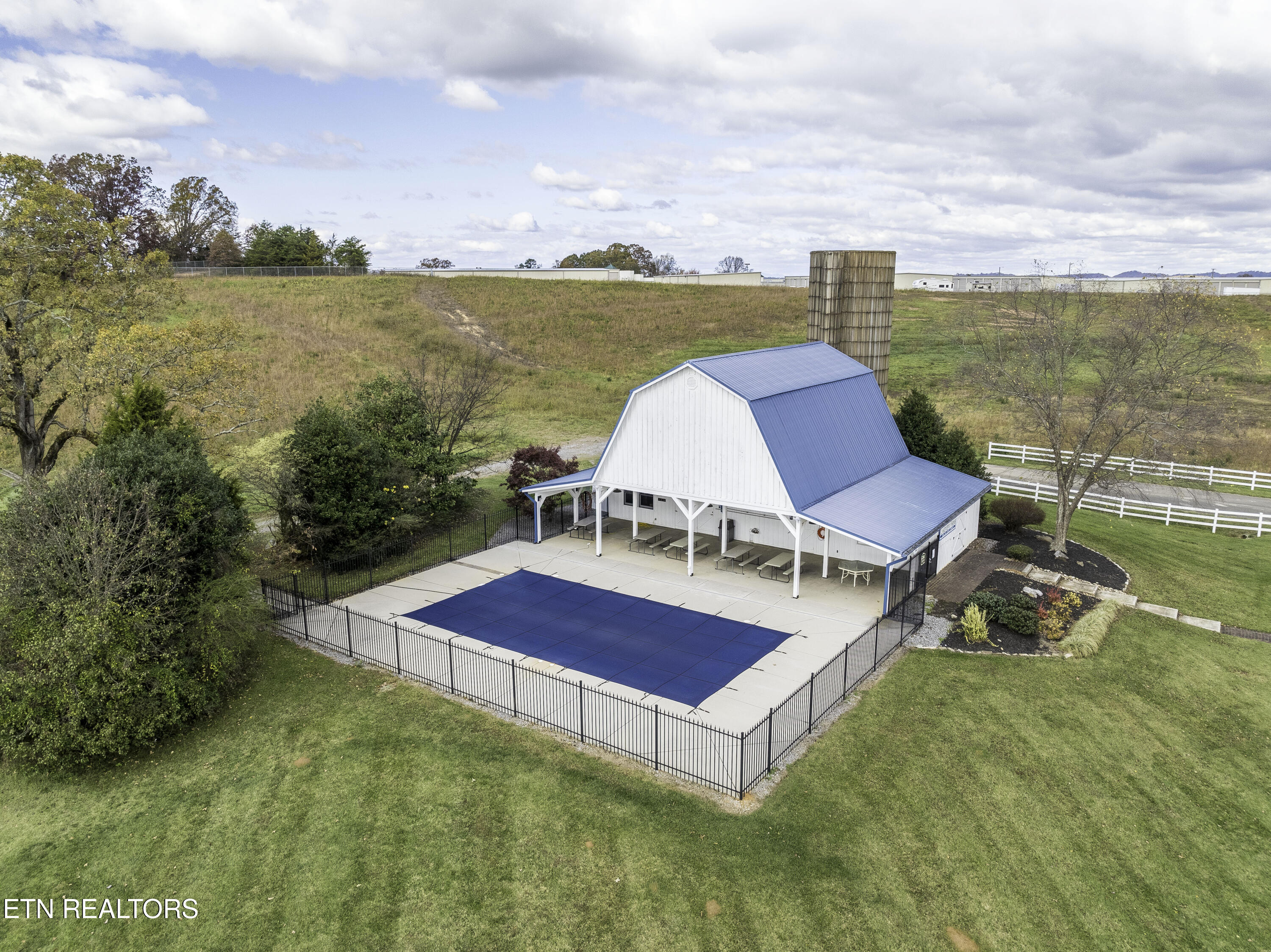 118 Country Way Road Vonore TN 37885