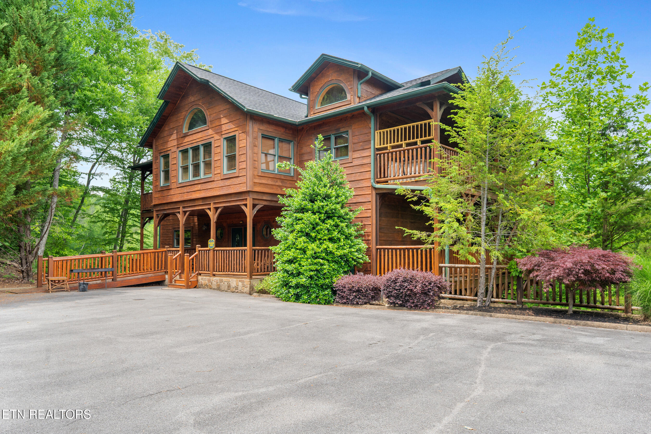213 Dogwood Point Way Gatlinburg TN 37738