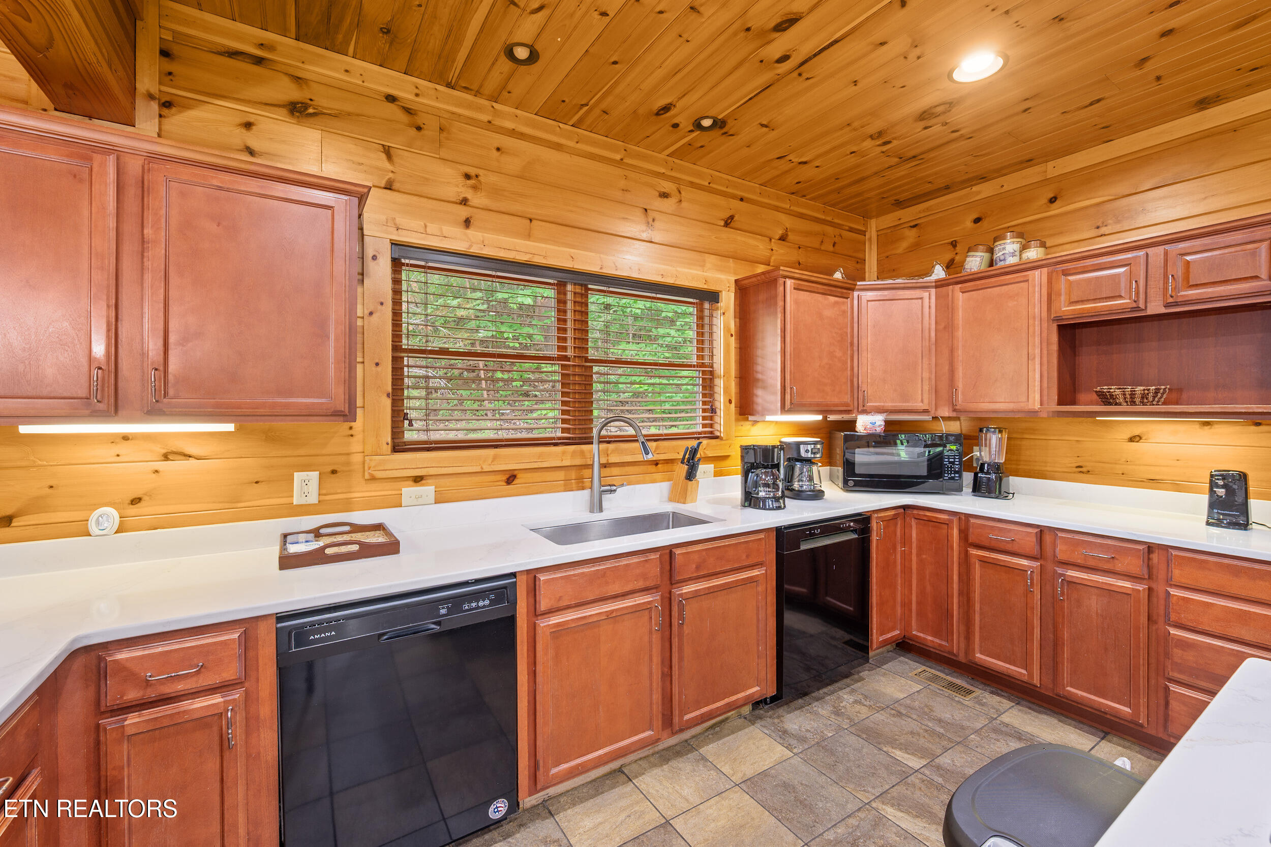 213 Dogwood Point Way Gatlinburg TN 37738