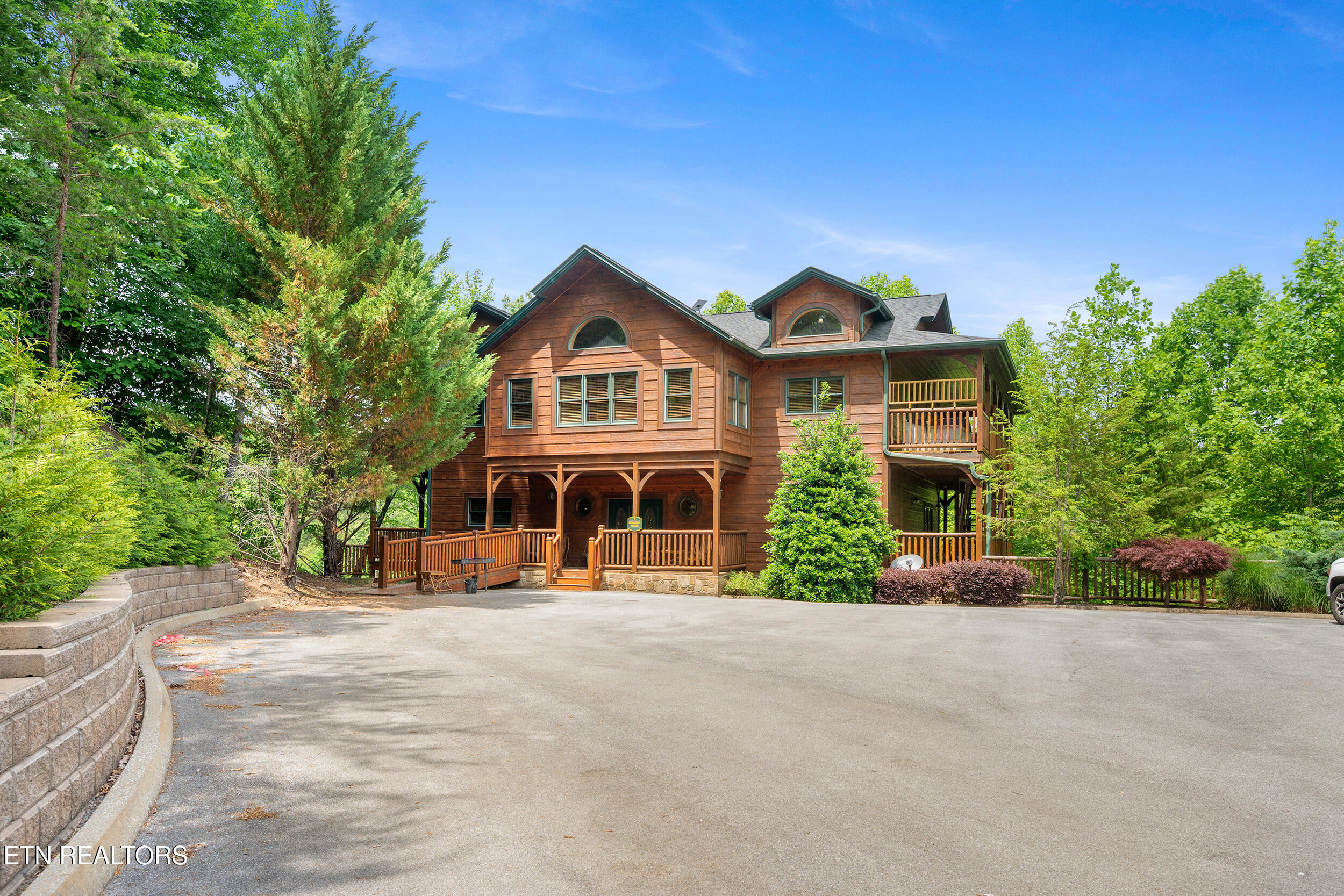 213 Dogwood Point Way Gatlinburg TN 37738