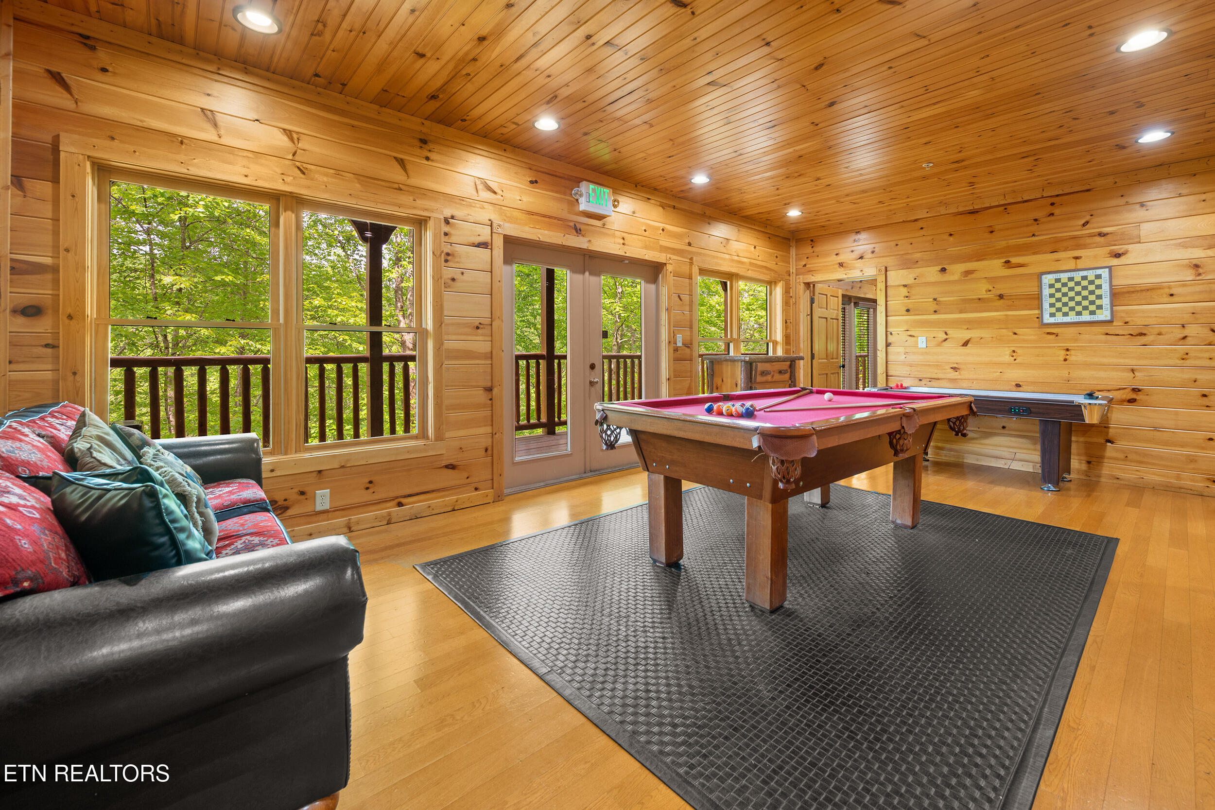 213 Dogwood Point Way Gatlinburg TN 37738