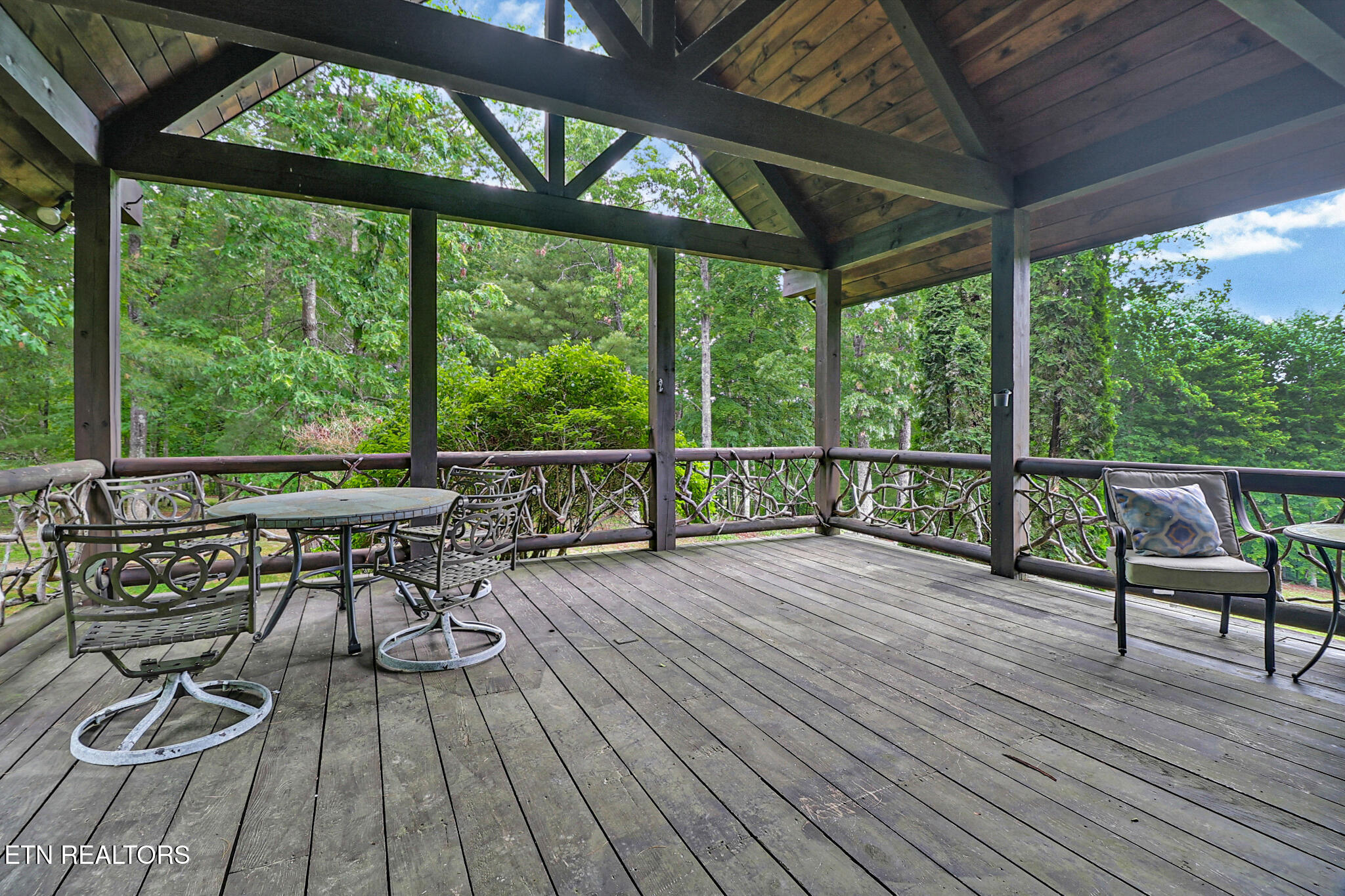 402 Charit Trail Jamestown TN 38556