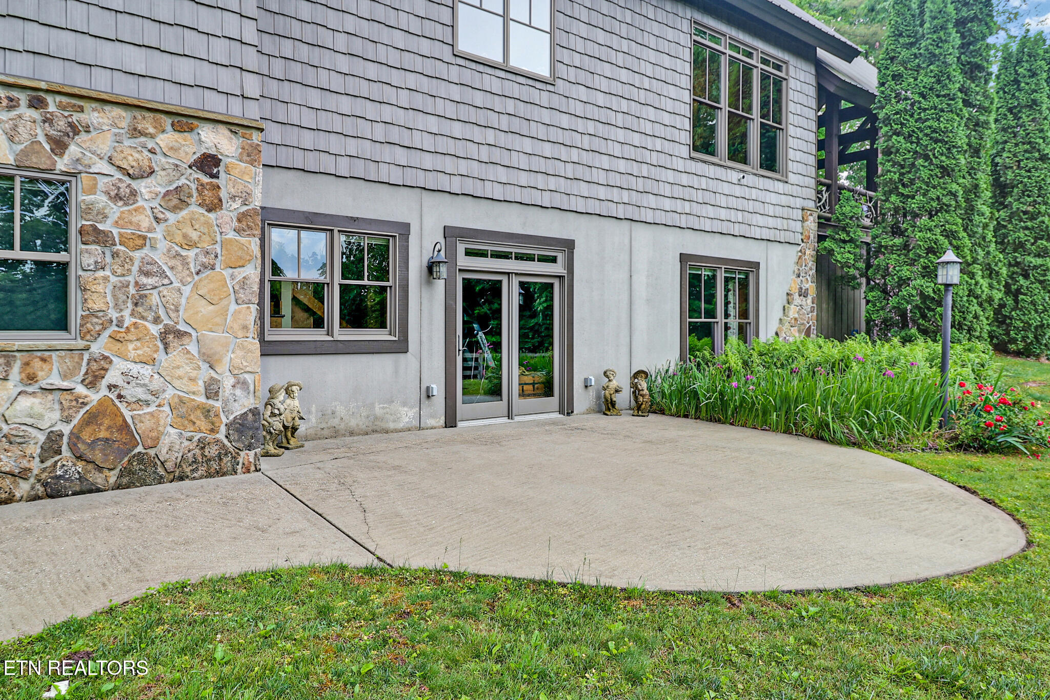 402 Charit Trail Jamestown TN 38556