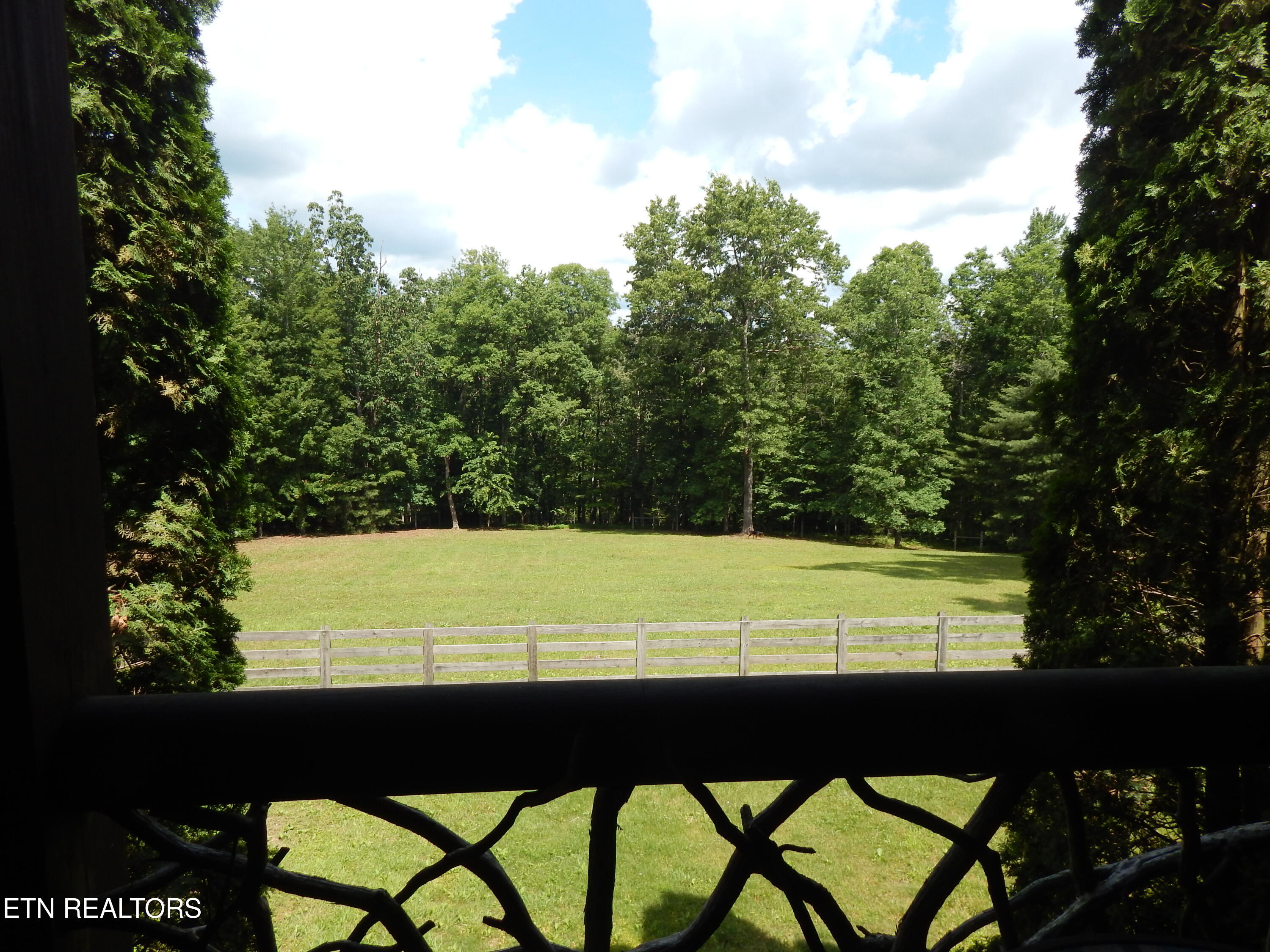 402 Charit Trail Jamestown TN 38556