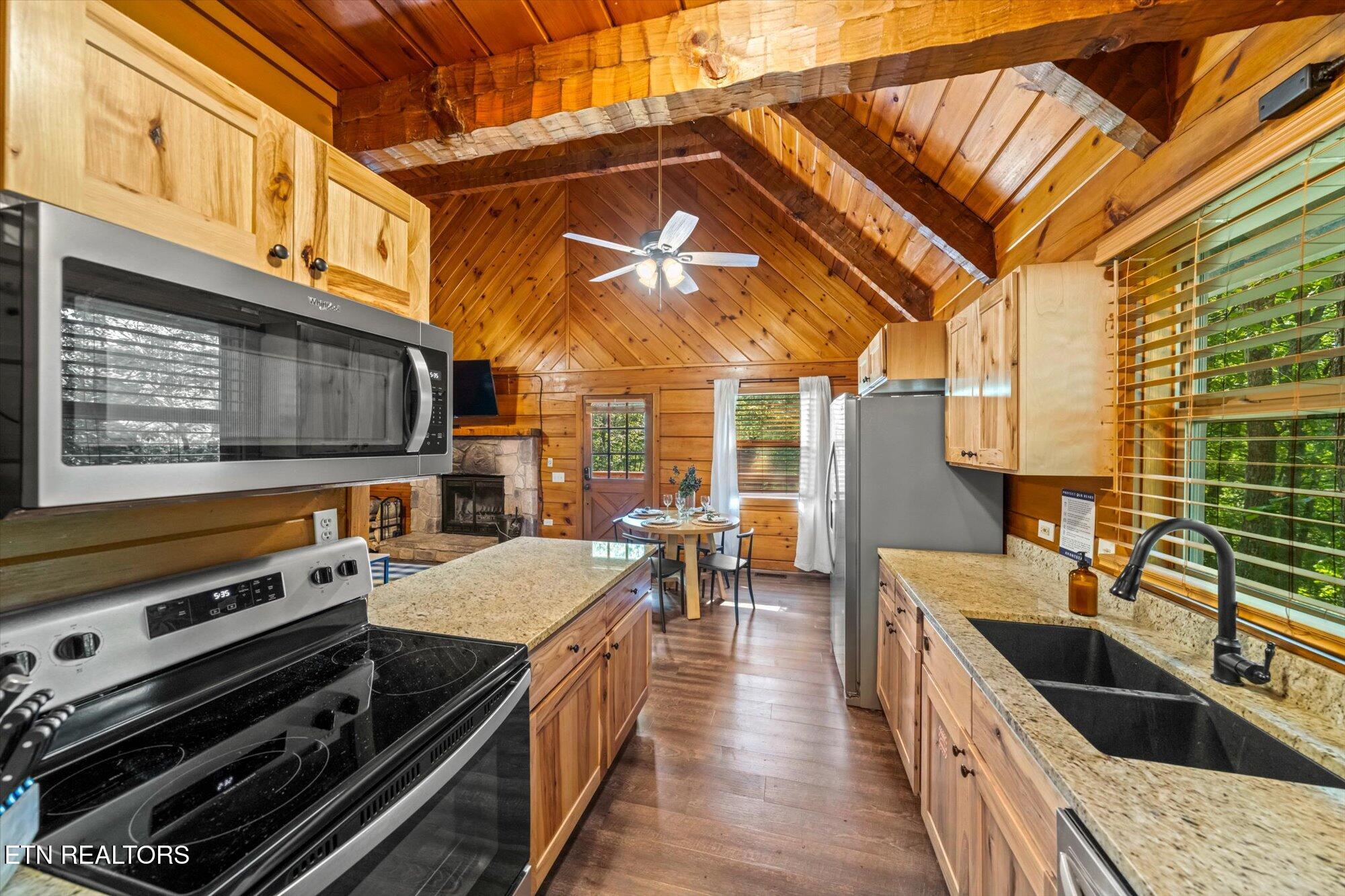 4372 Boogertown Road Sevierville TN 37876
