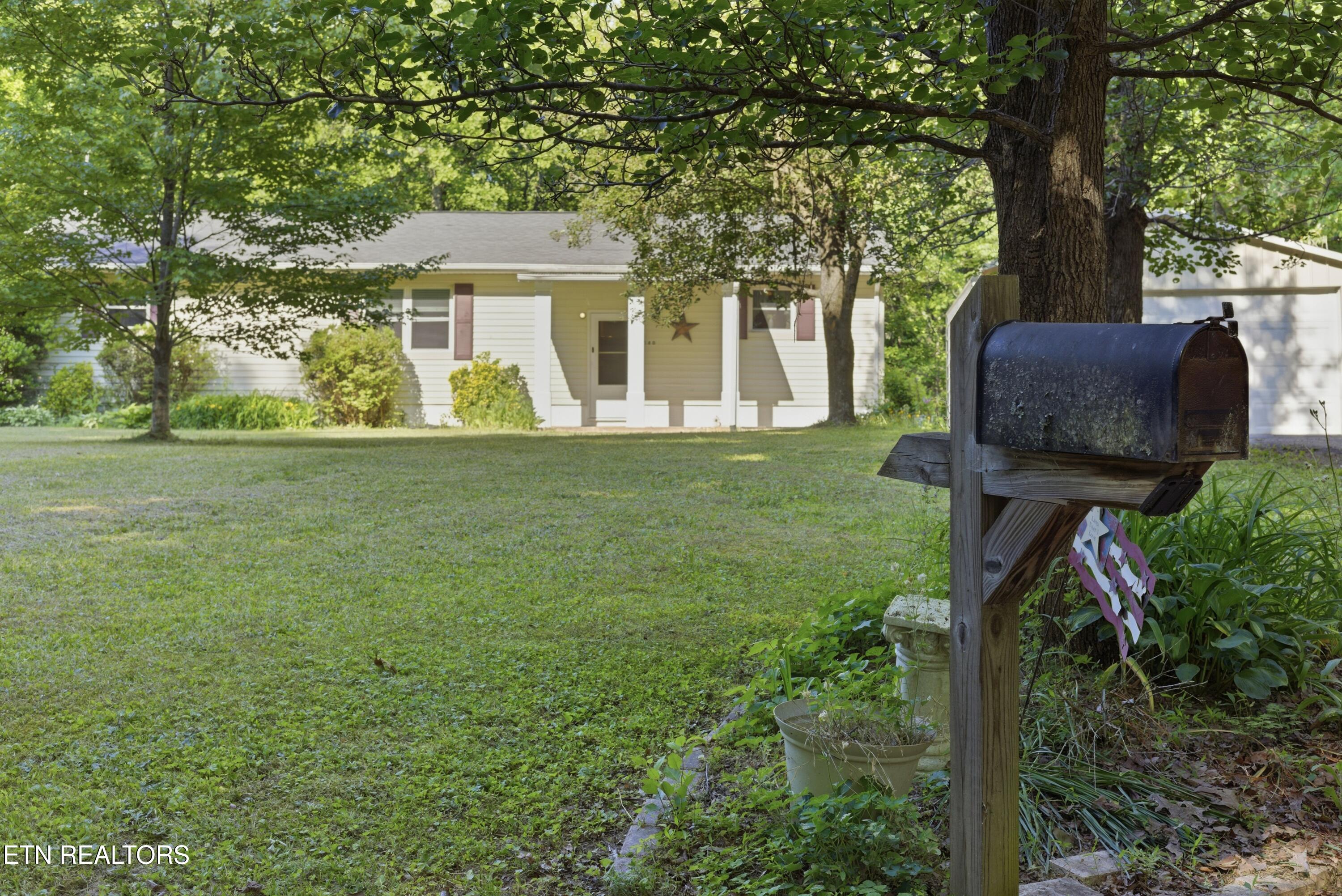 140 Walnut Street Deer Lodge TN 37726