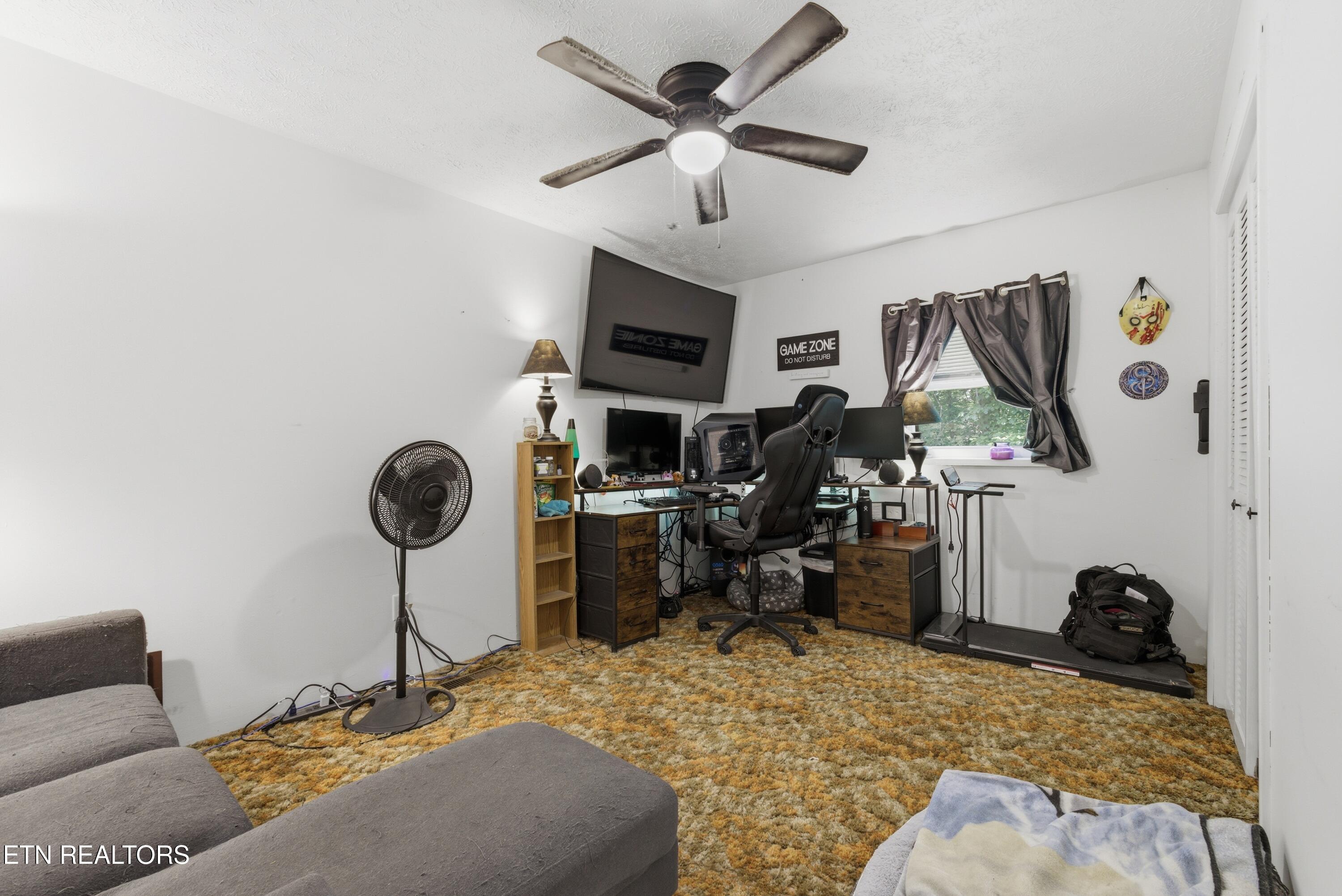 140 Walnut Street Deer Lodge TN 37726