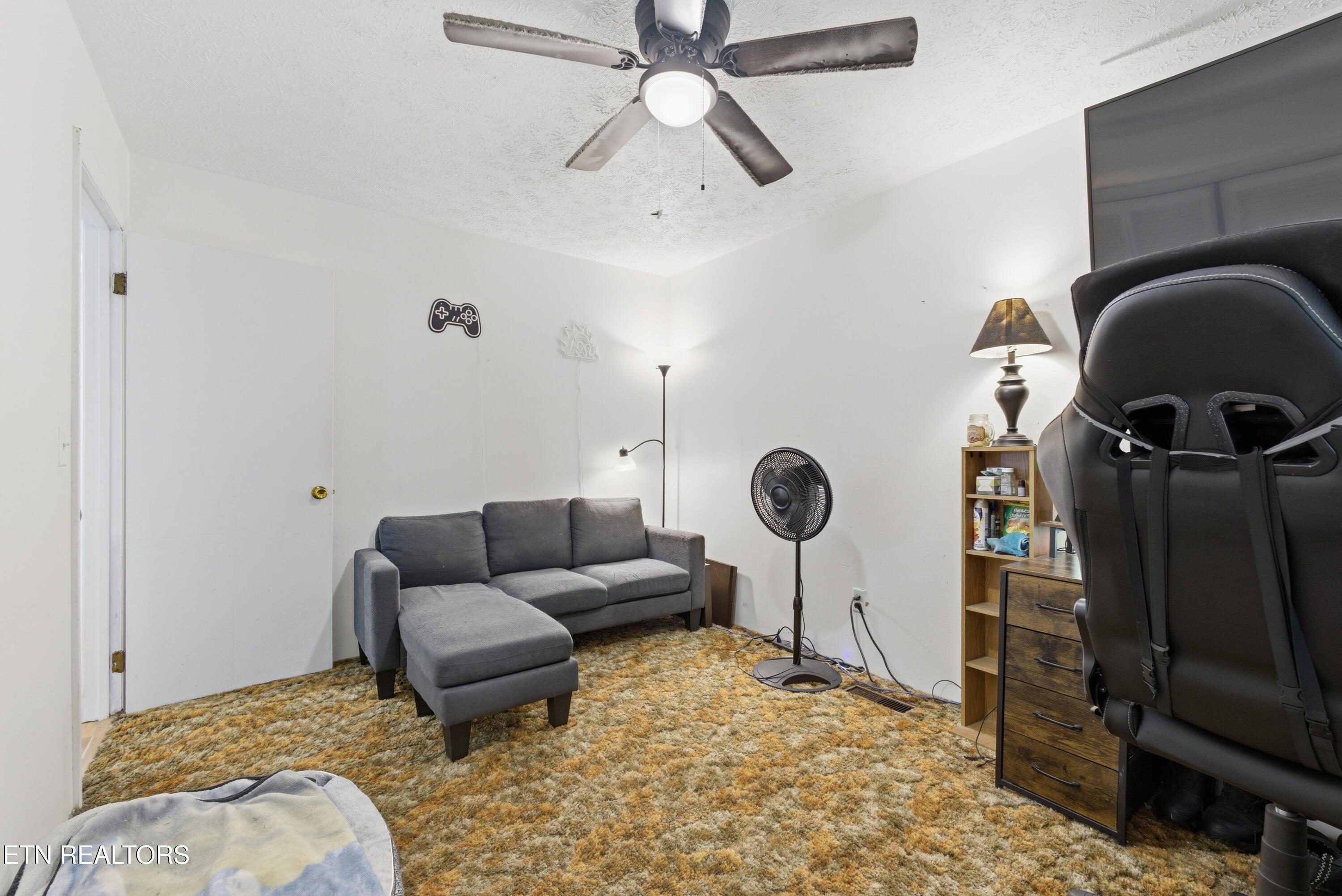 140 Walnut Street Deer Lodge TN 37726