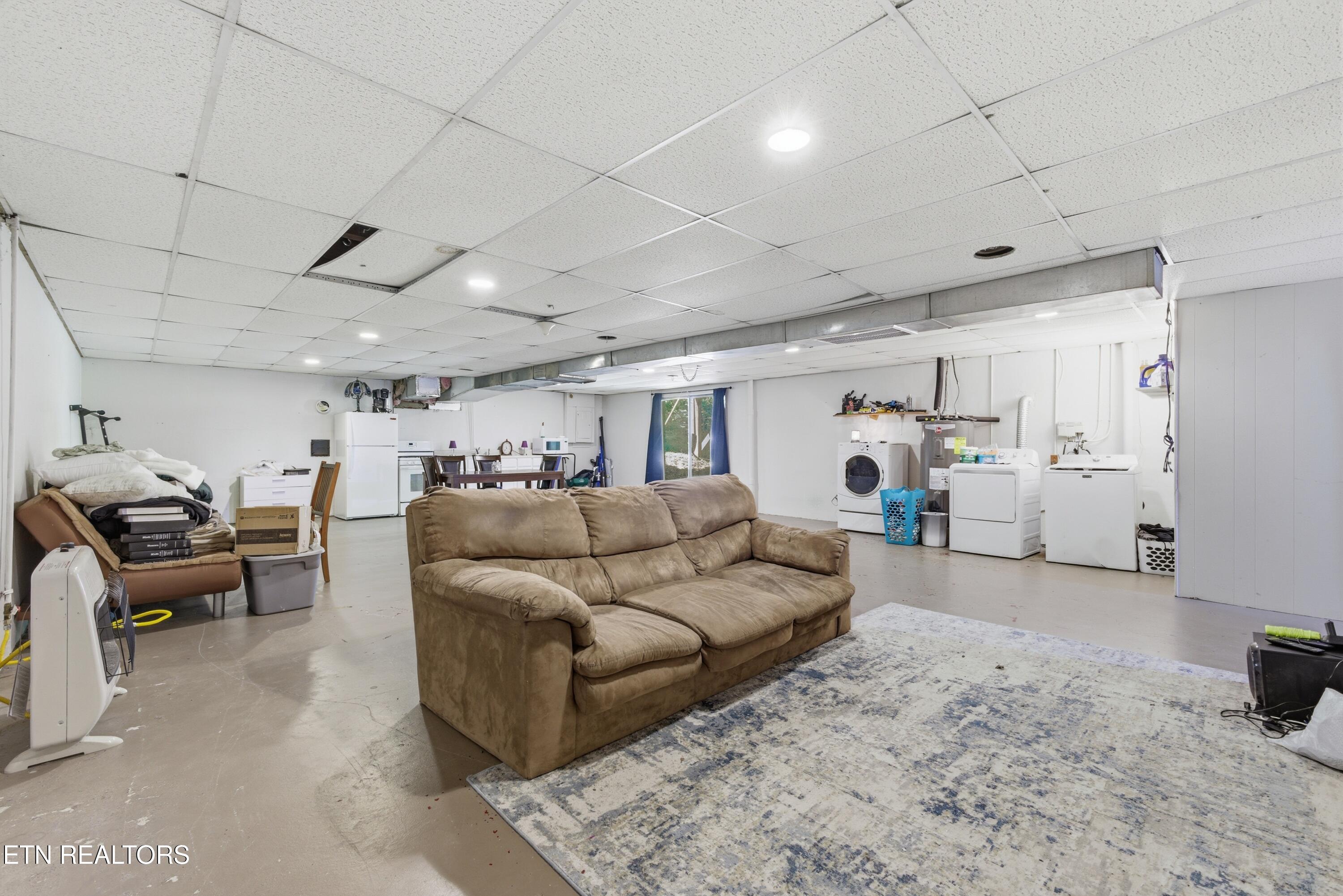 140 Walnut Street Deer Lodge TN 37726