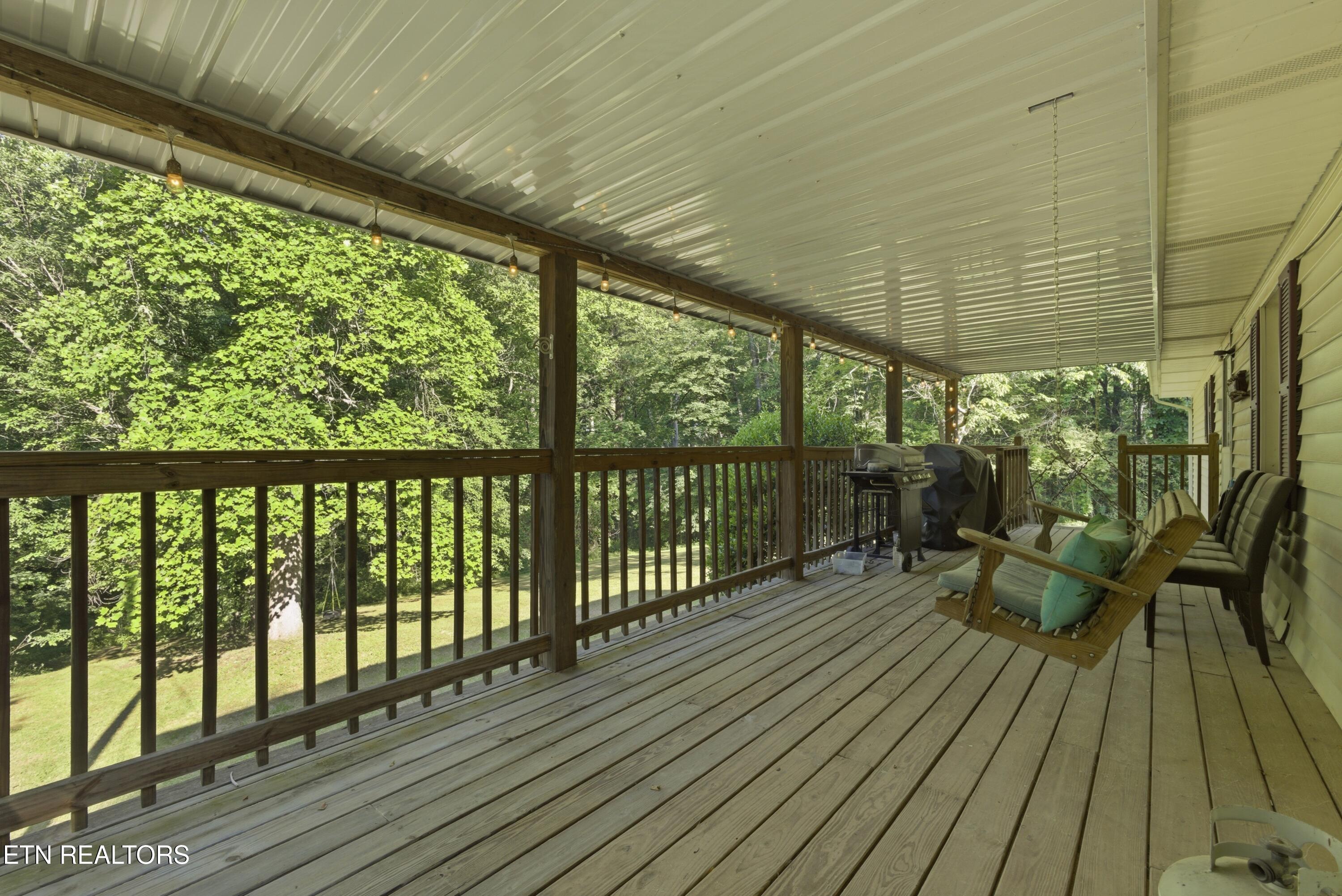 140 Walnut Street Deer Lodge TN 37726