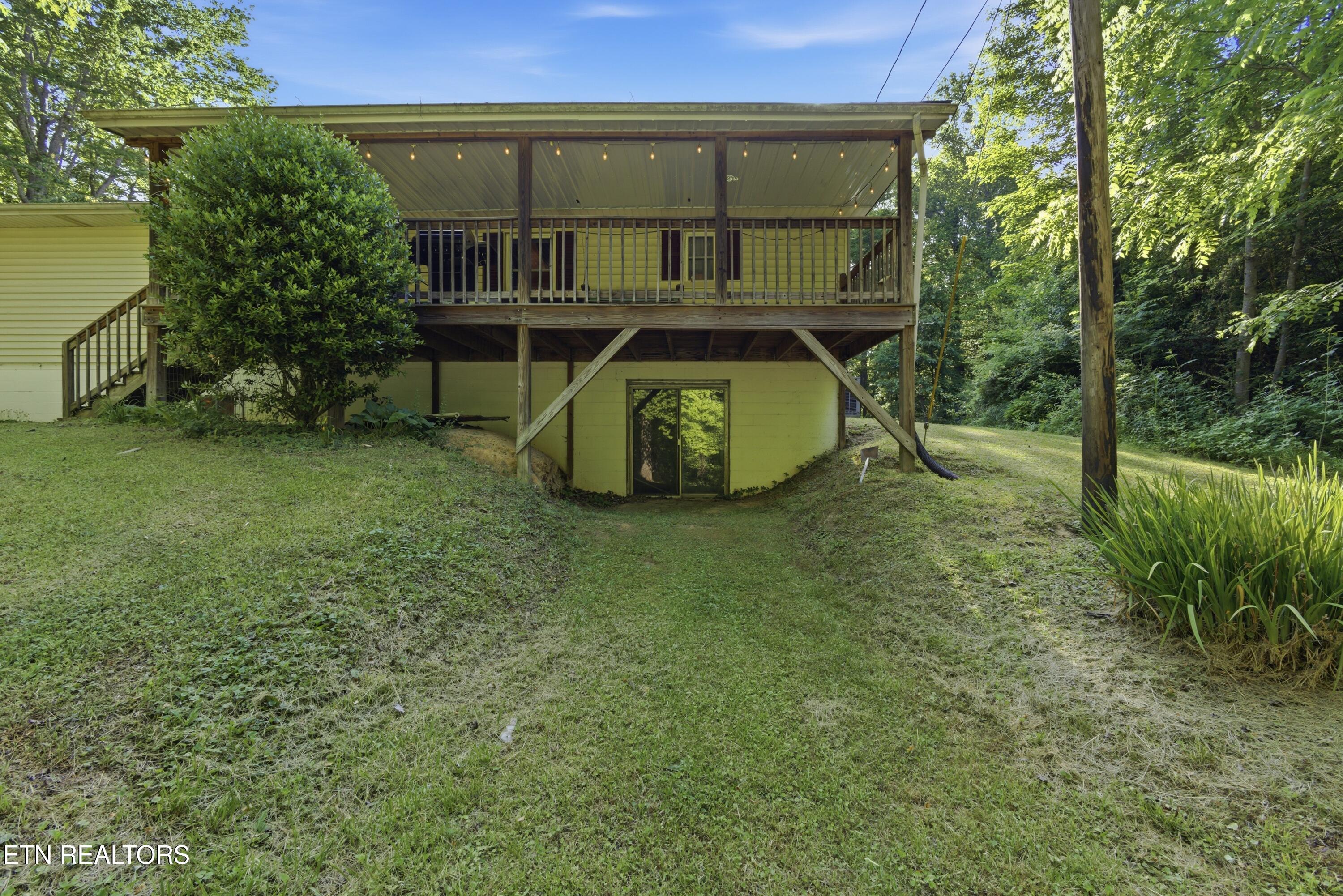 140 Walnut Street Deer Lodge TN 37726
