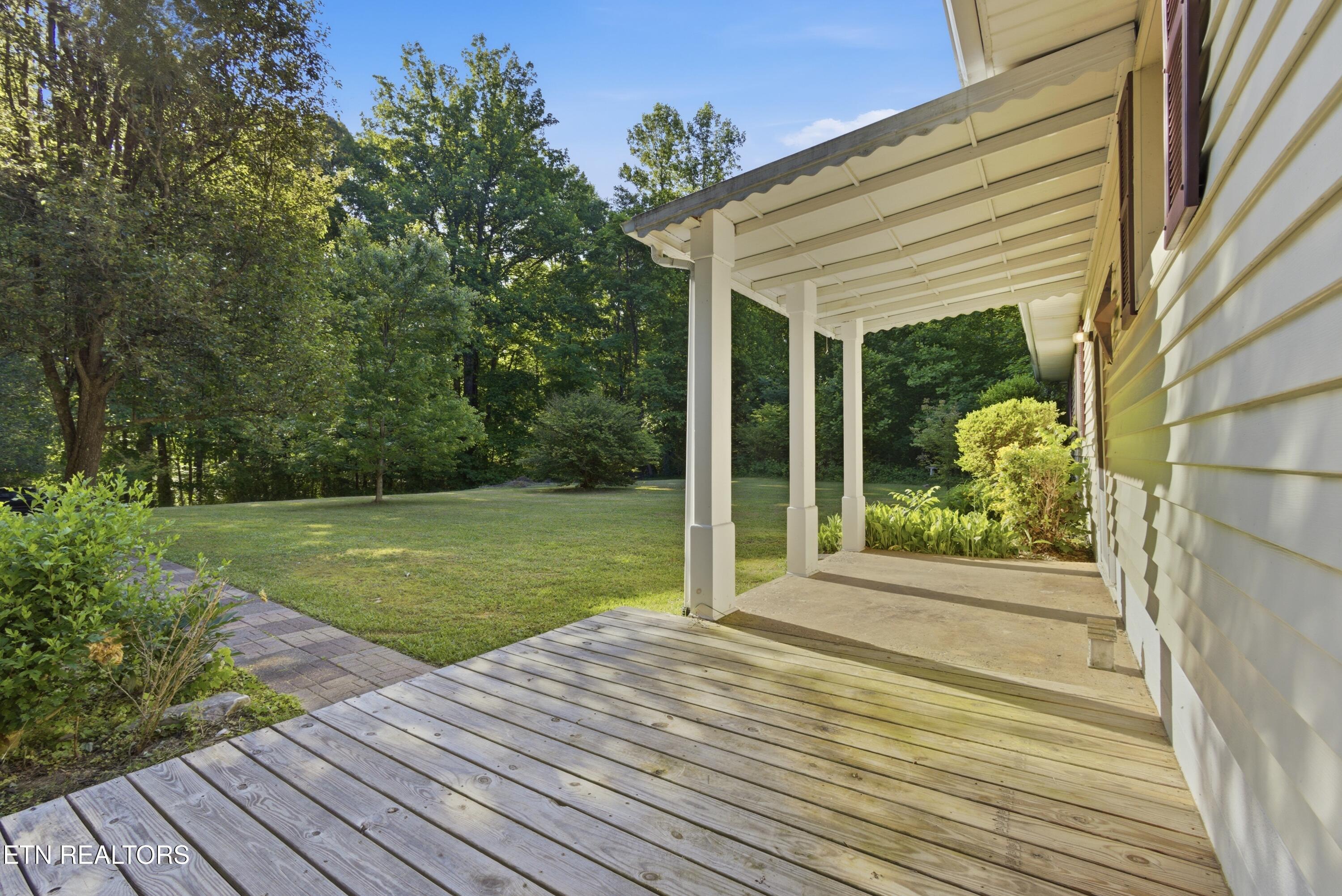 140 Walnut Street Deer Lodge TN 37726
