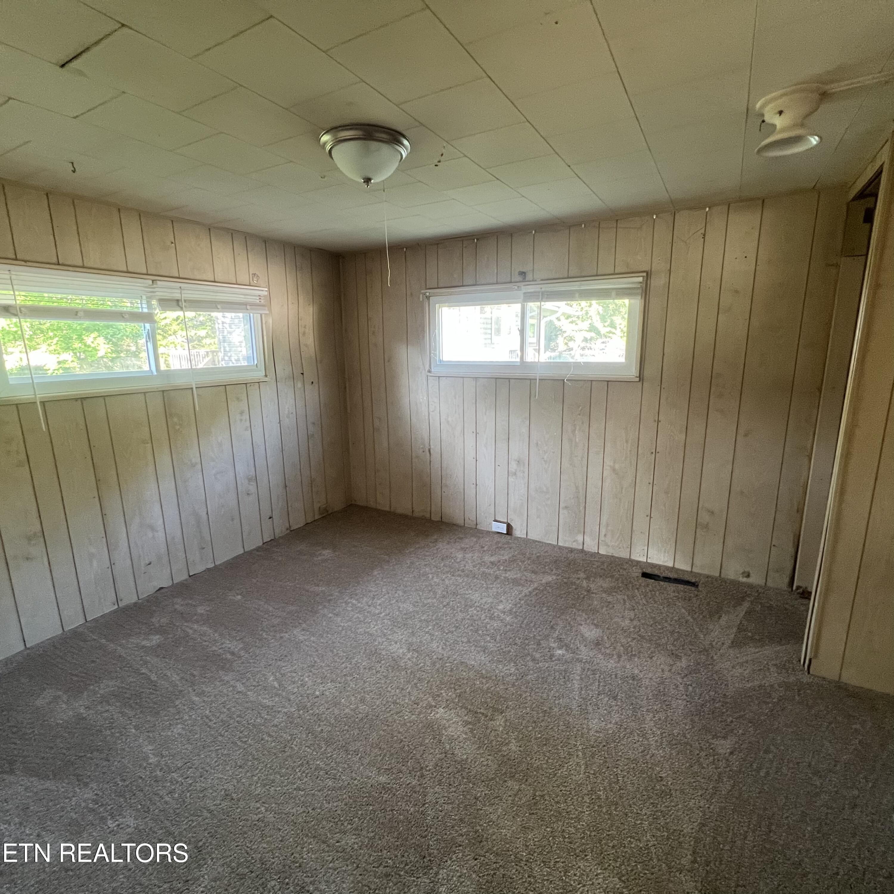 761 W Outer Oak Ridge TN 37830