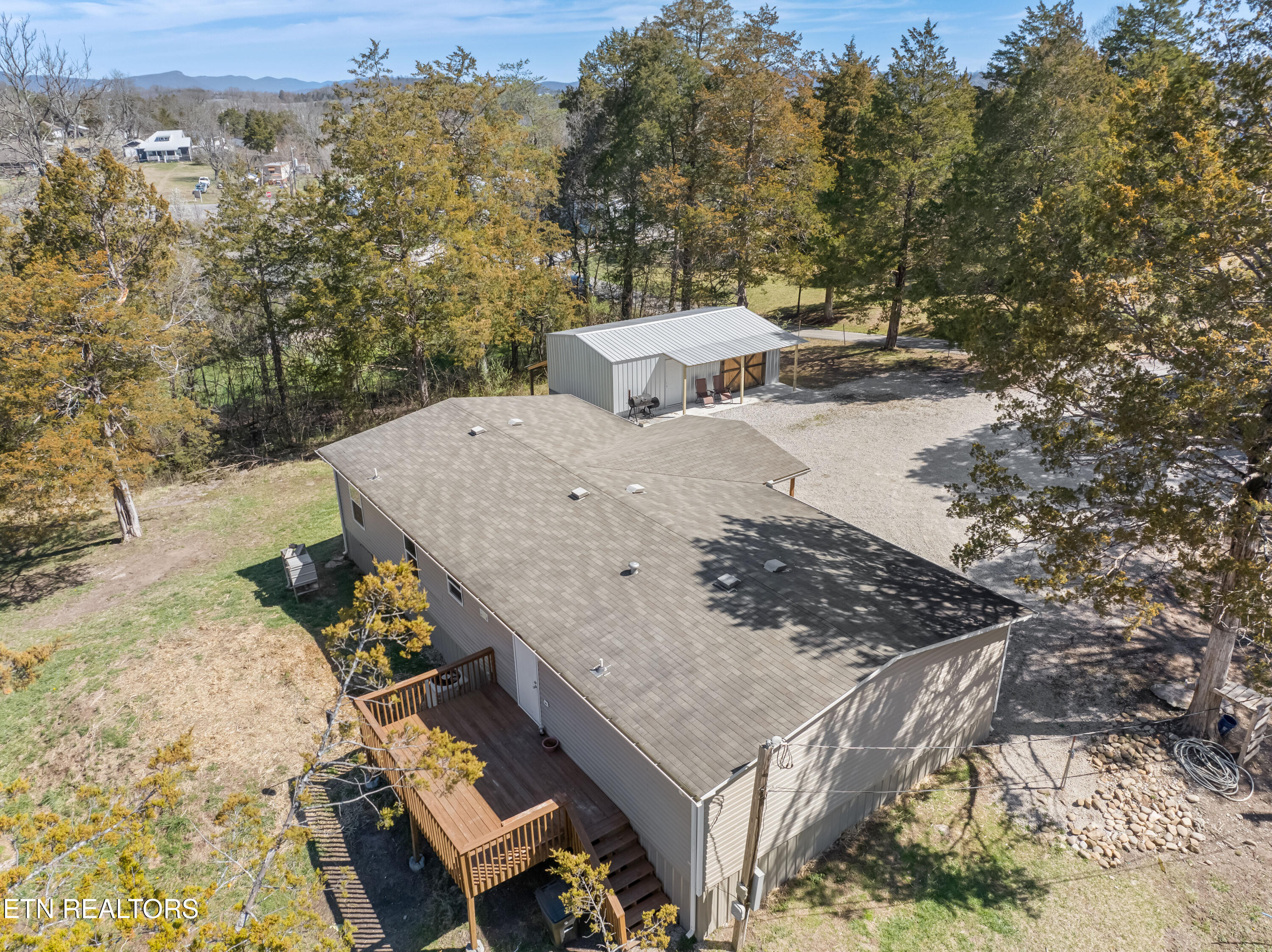142 Branam Road Jacksboro TN 37757