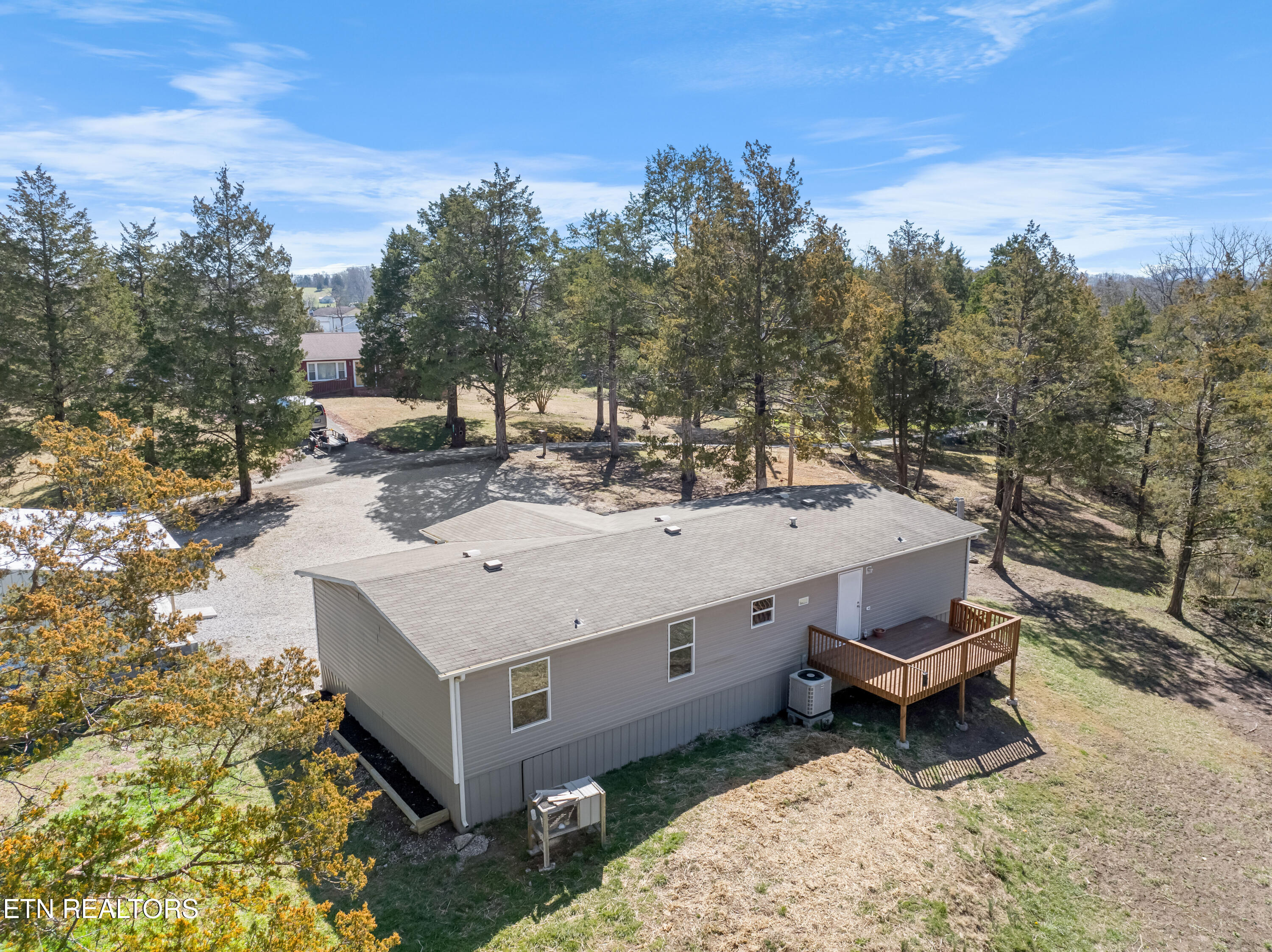 142 Branam Road Jacksboro TN 37757