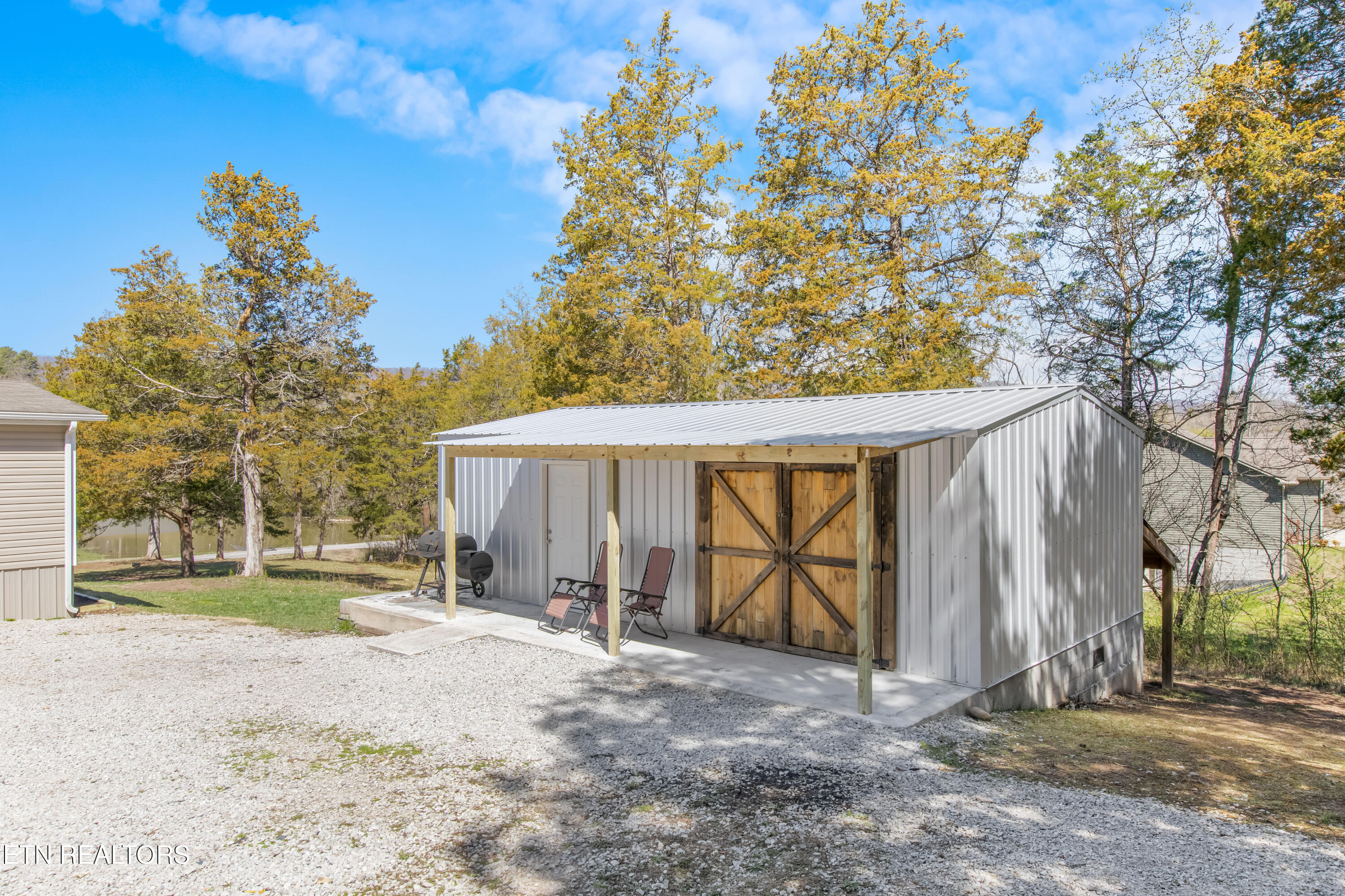 142 Branam Road Jacksboro TN 37757