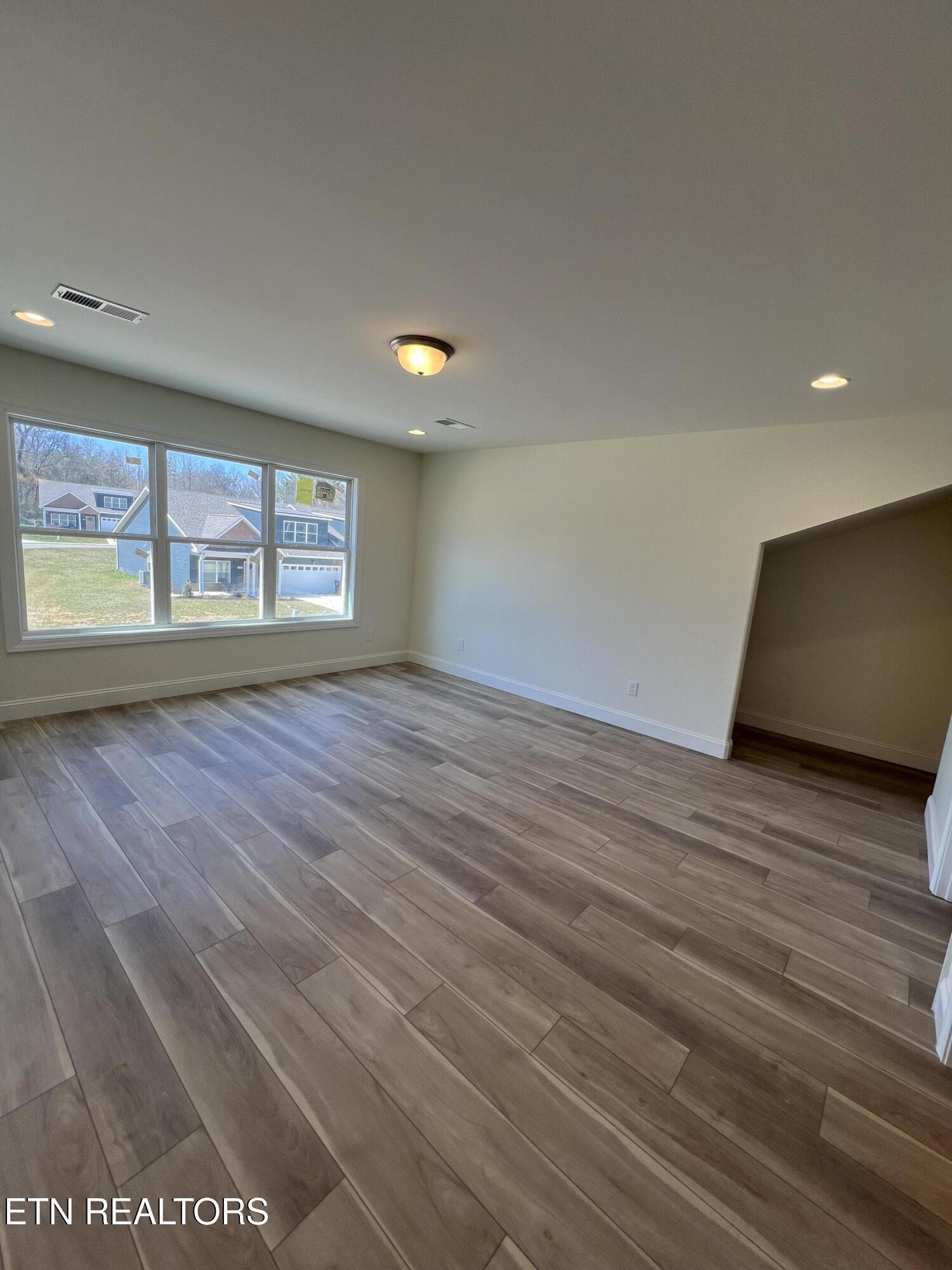 1402 Summer Meadow Lane Powell TN 37849