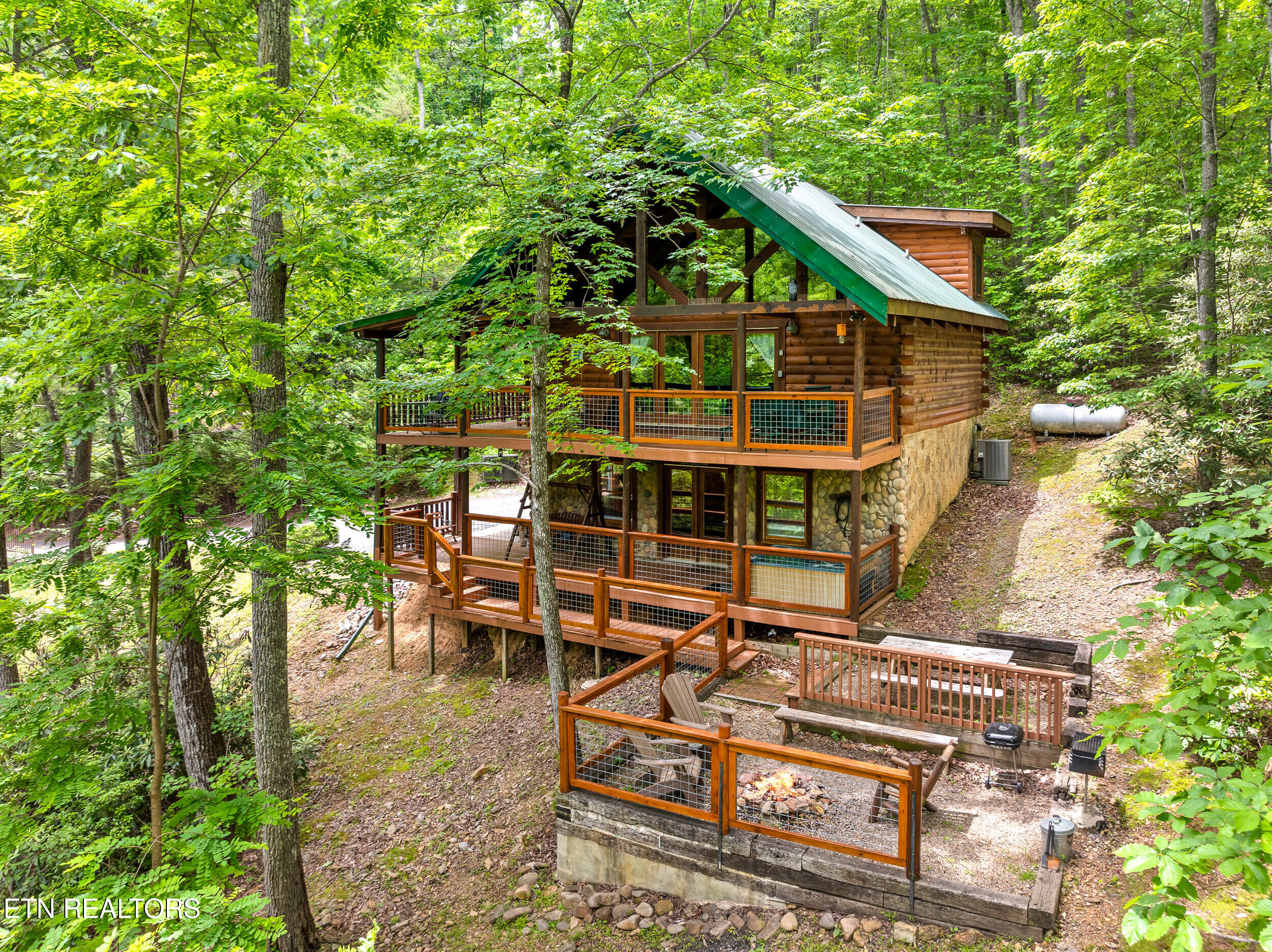 4230 Alyssa Way Gatlinburg TN 37738