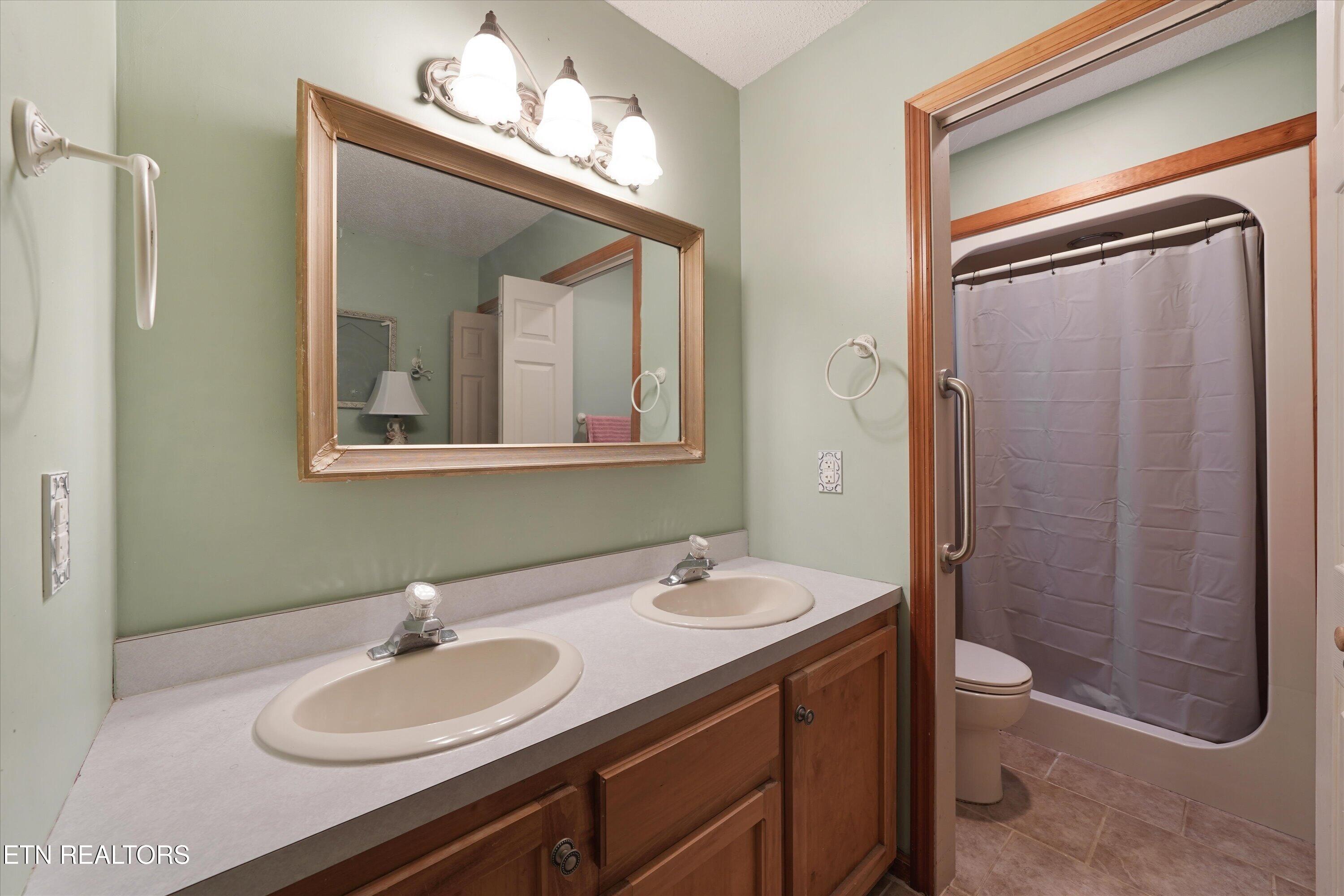 4422 Beaus Bend Road Louisville TN 37777