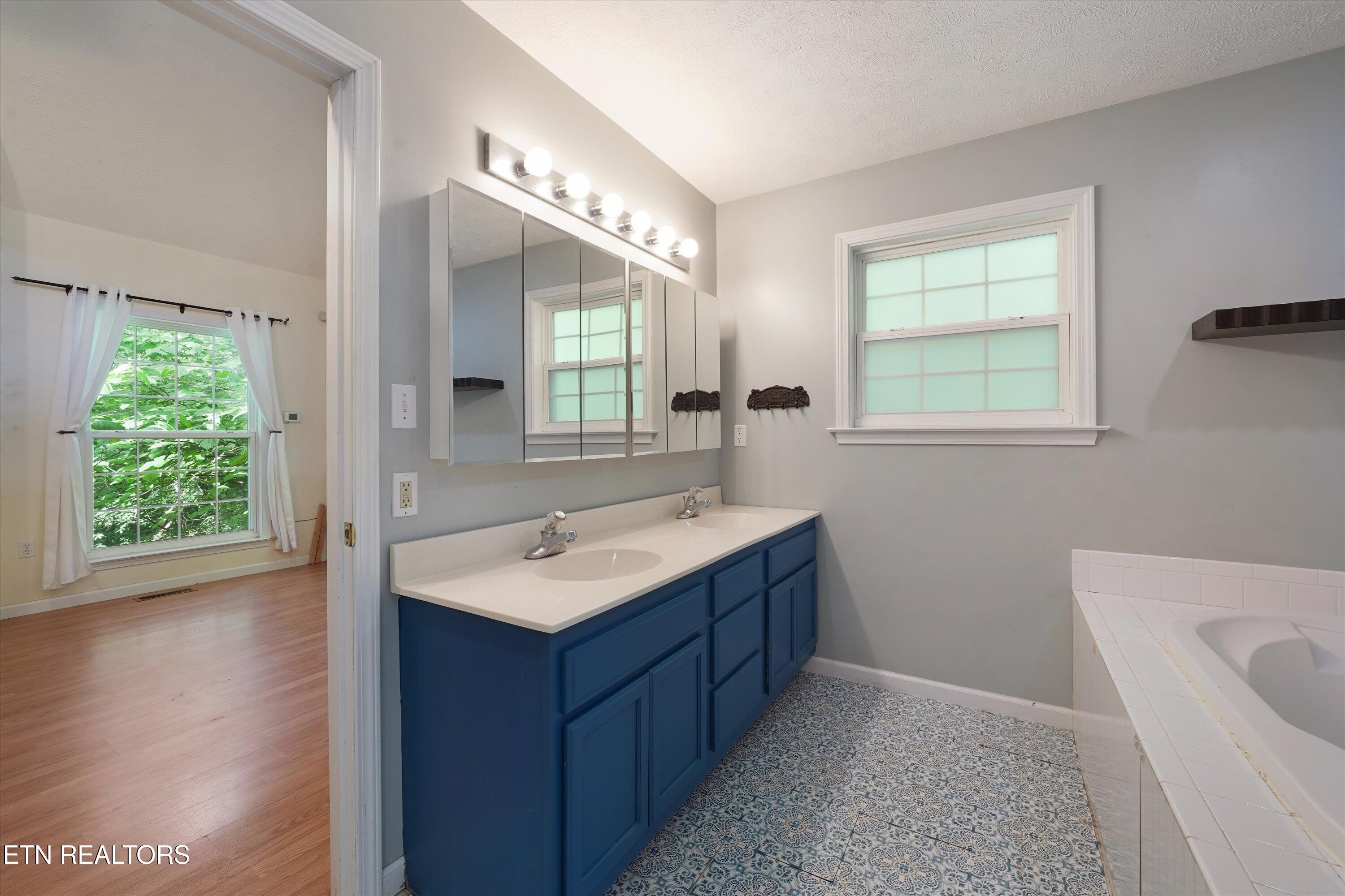 4422 Beaus Bend Road Louisville TN 37777