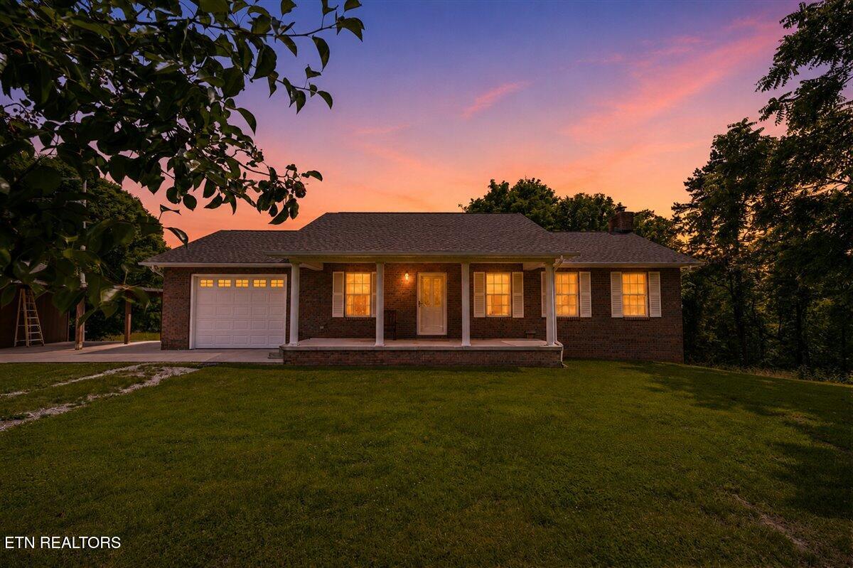 1476 Flat Hollow Road Speedwell TN 37870