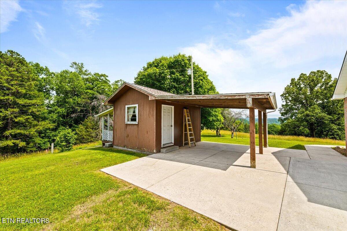 1476 Flat Hollow Road Speedwell TN 37870