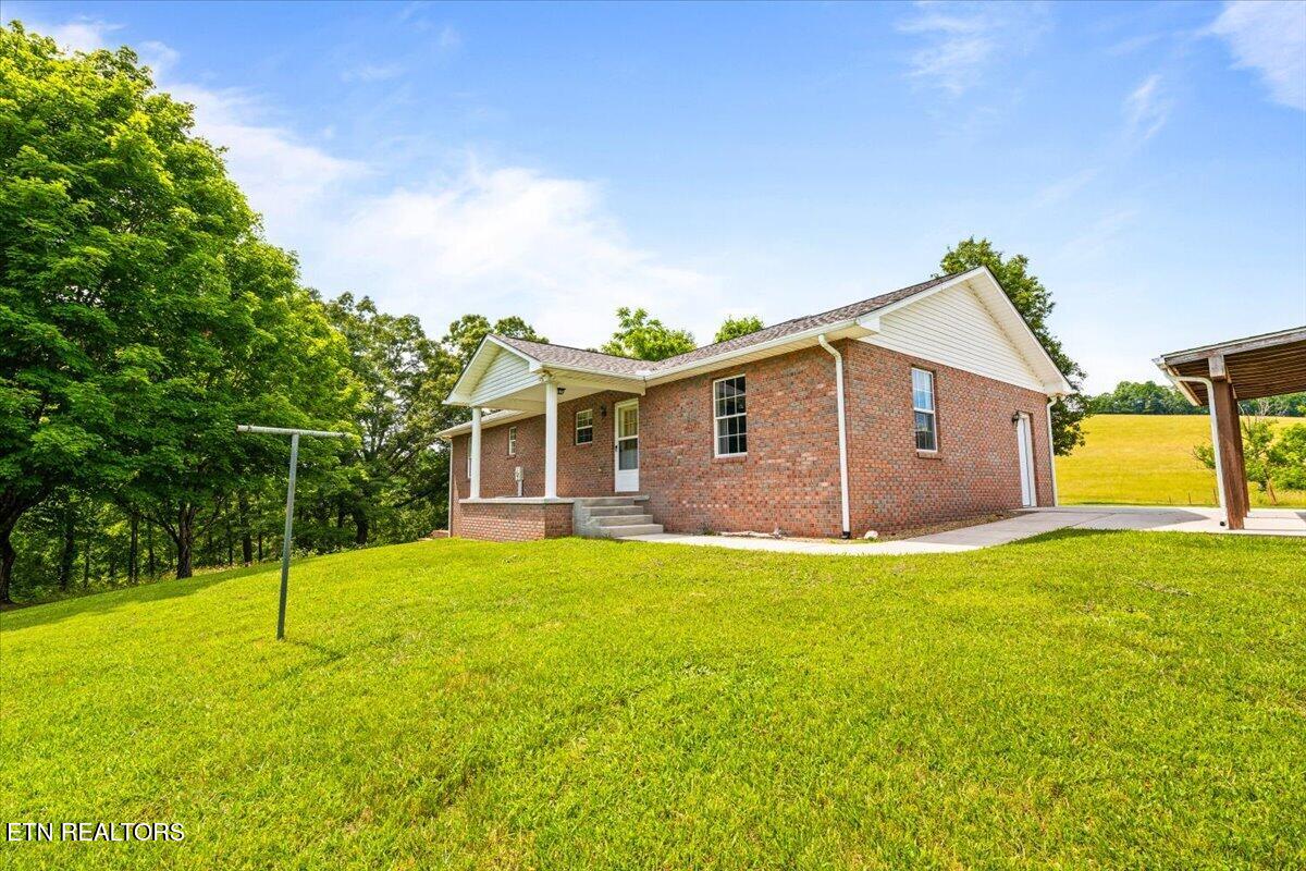 1476 Flat Hollow Road Speedwell TN 37870