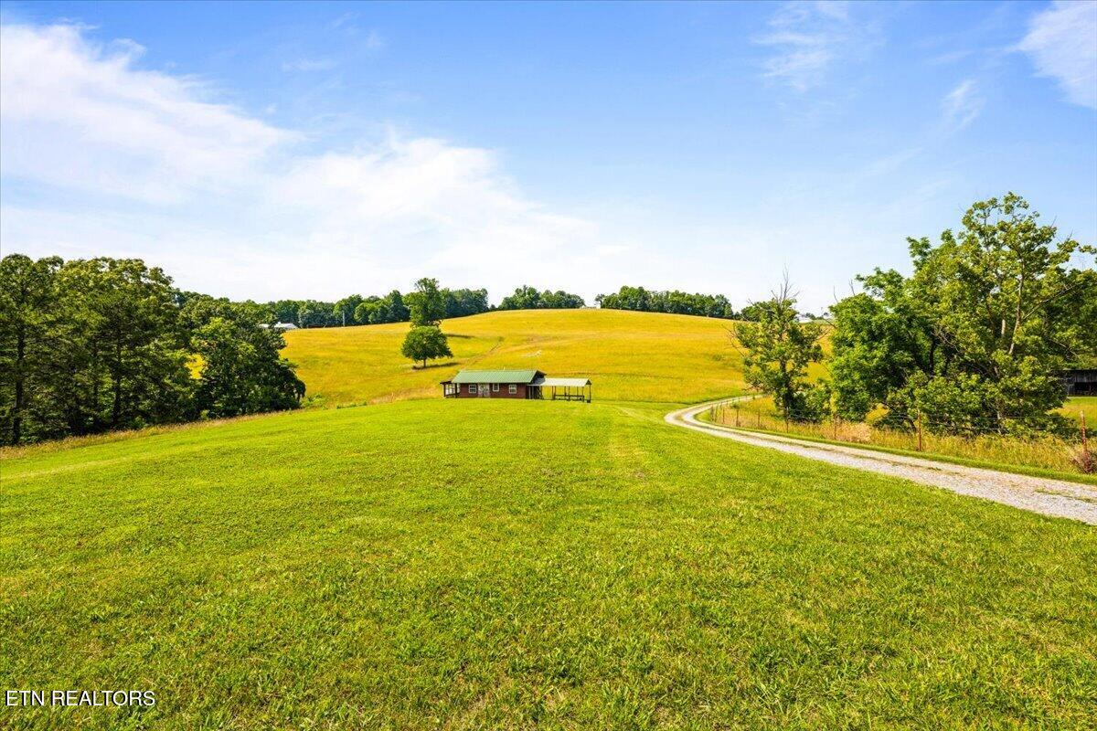 1476 Flat Hollow Road Speedwell TN 37870