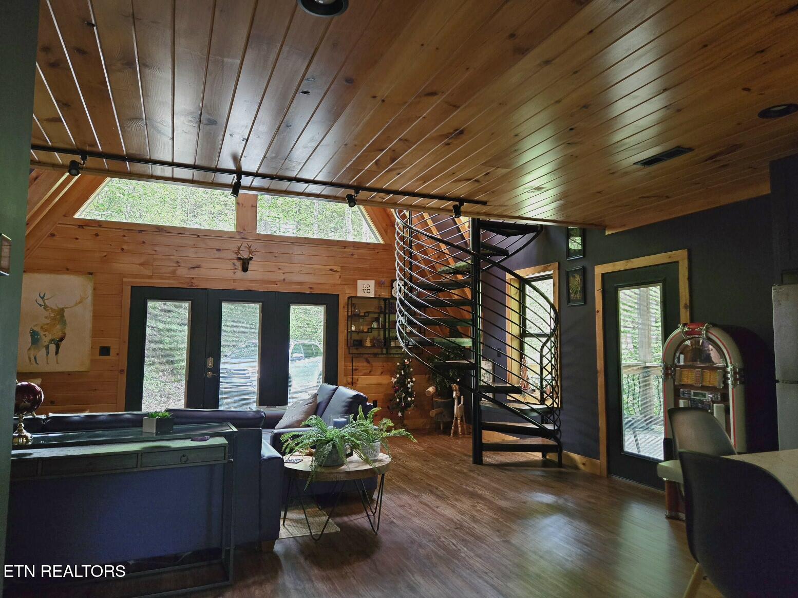 1020 Deep Hollow Road Gatlinburg TN 37738