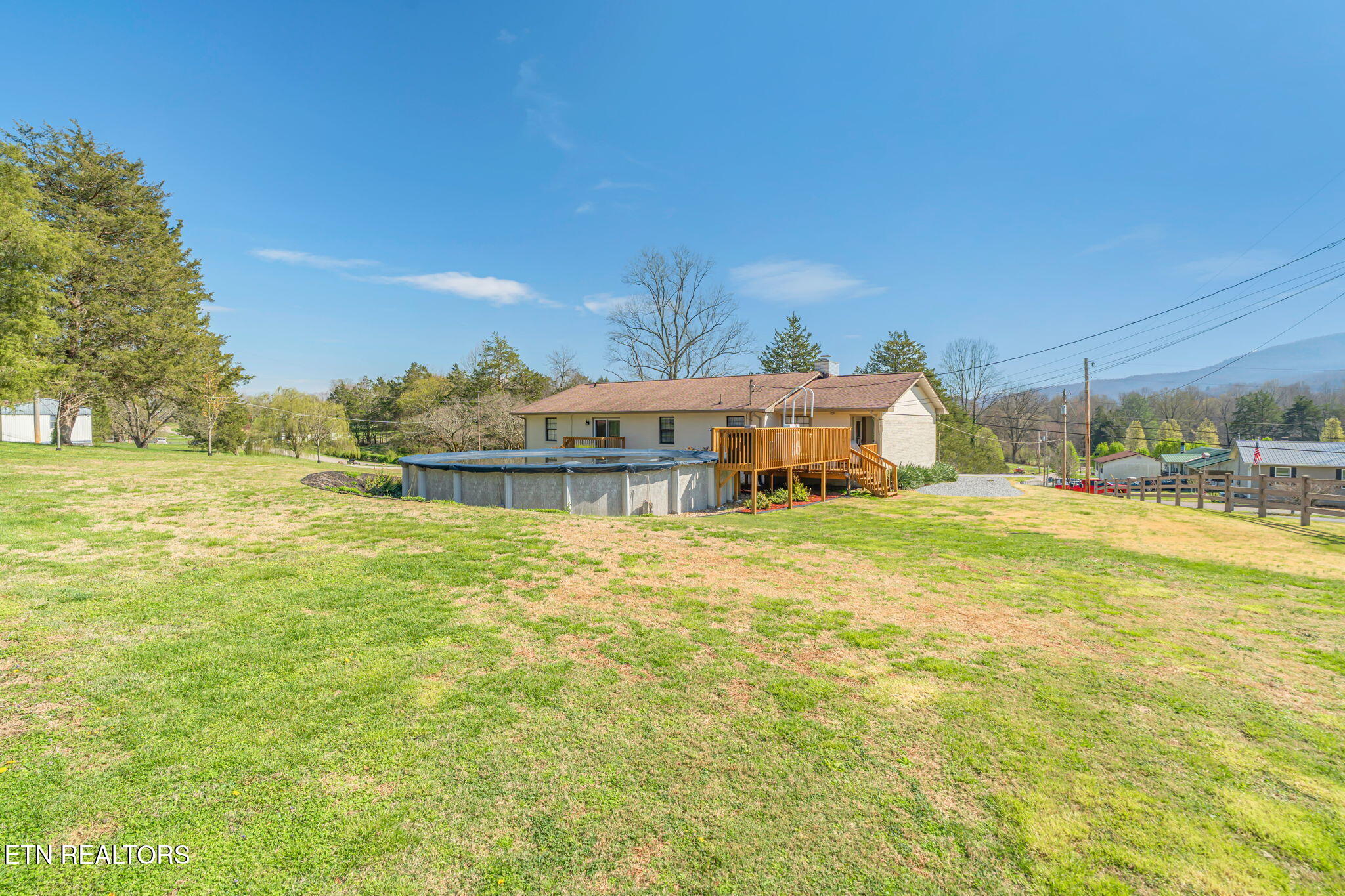 174 Jackson Road Caryville TN 37714