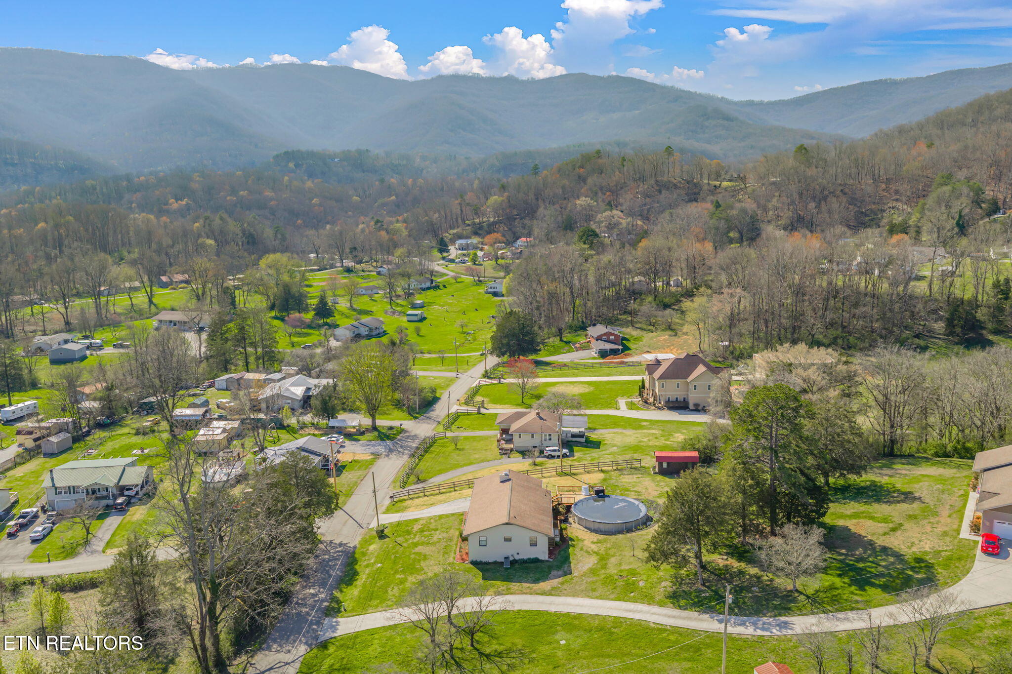 174 Jackson Road Caryville TN 37714