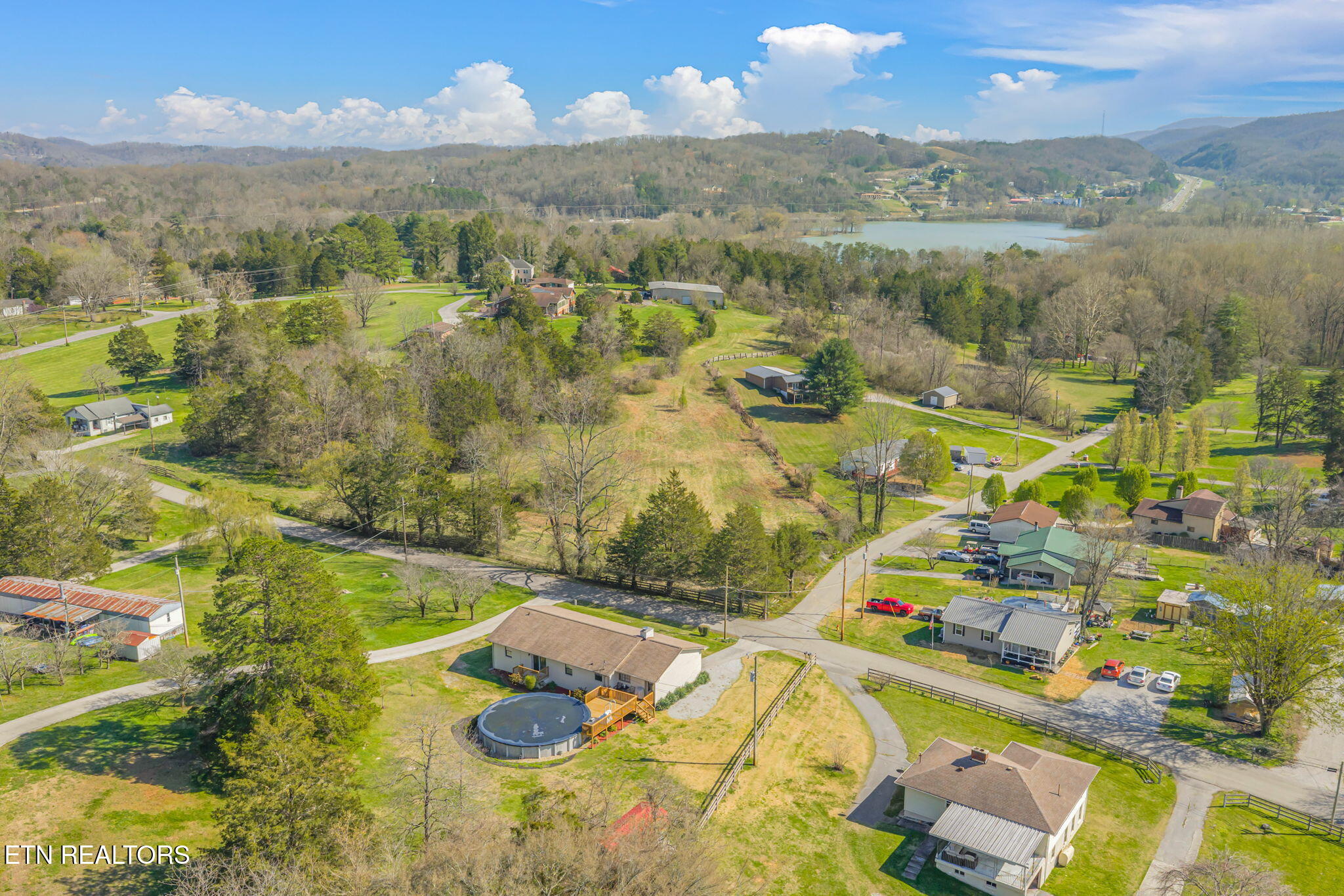 174 Jackson Road Caryville TN 37714