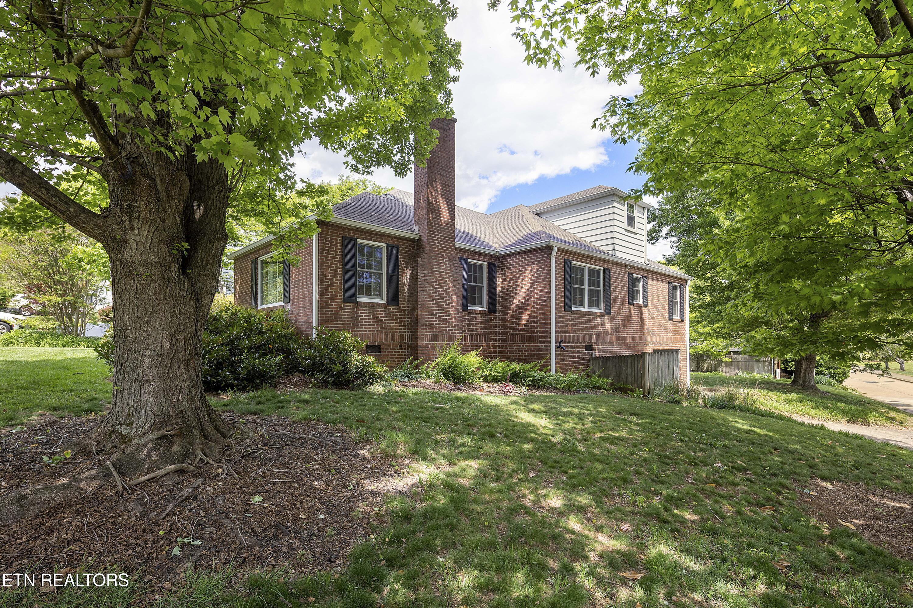 932 Woodside Street Knoxville TN 37919