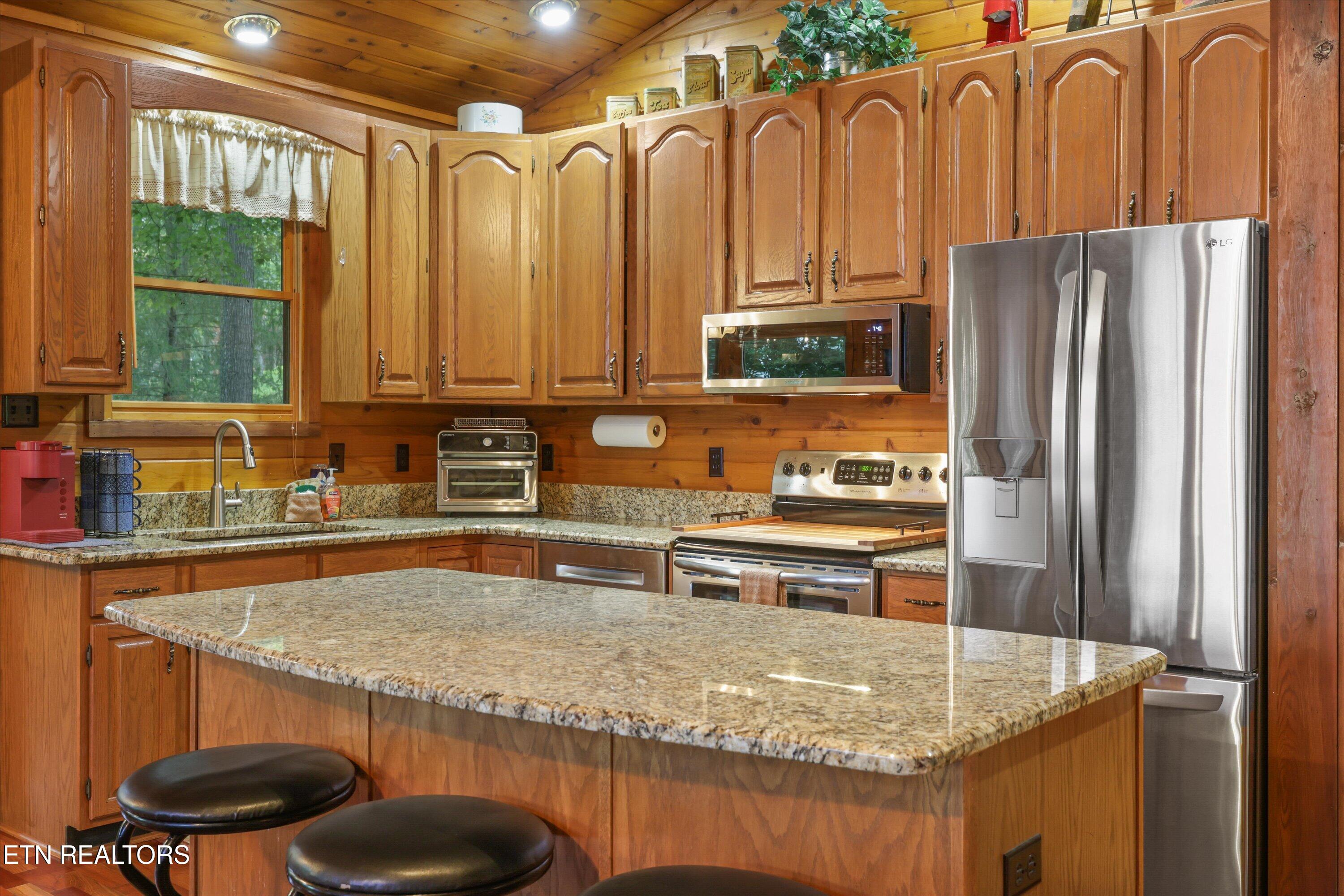 1186 Deerfield Way Lafollette TN 37766