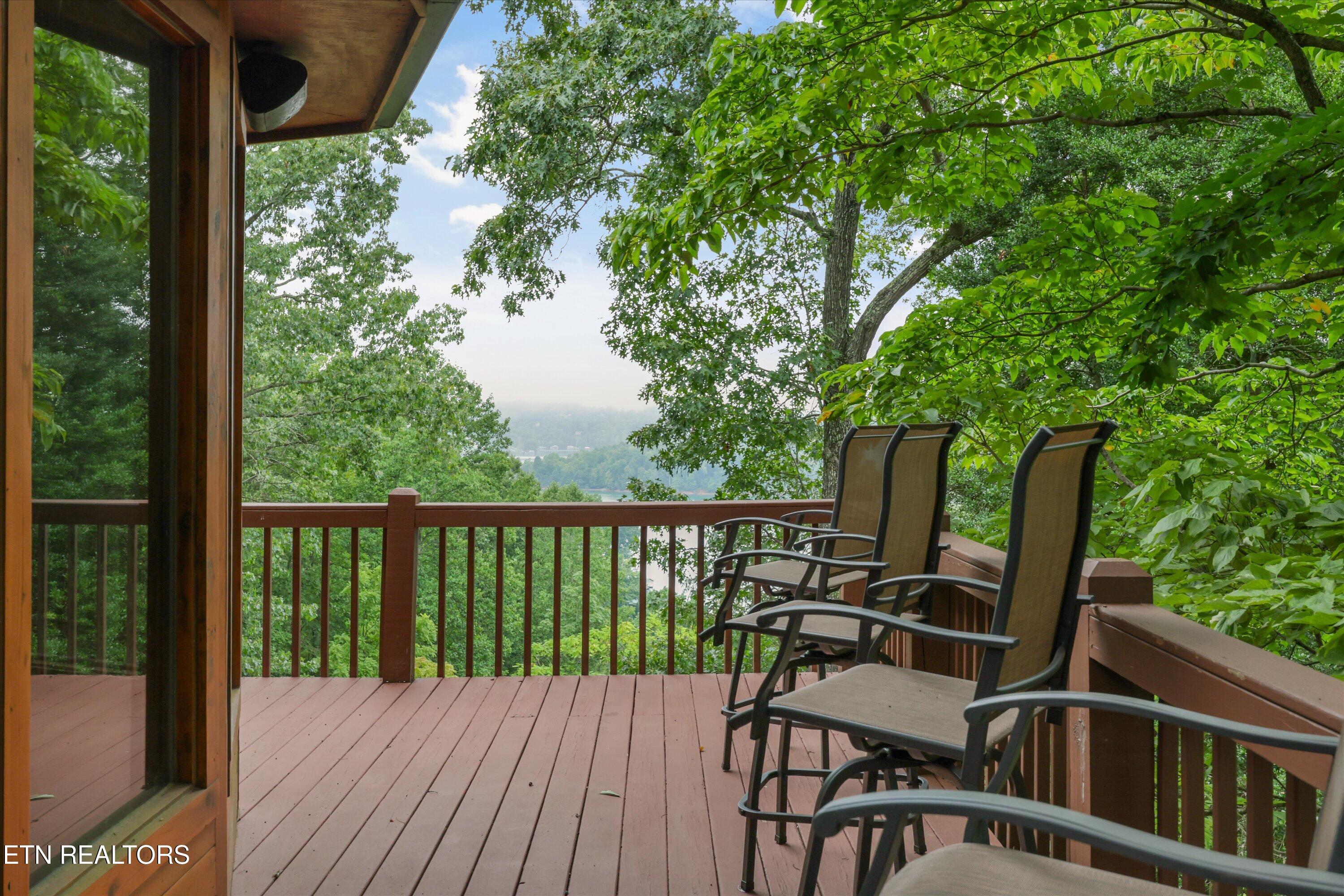 1186 Deerfield Way Lafollette TN 37766