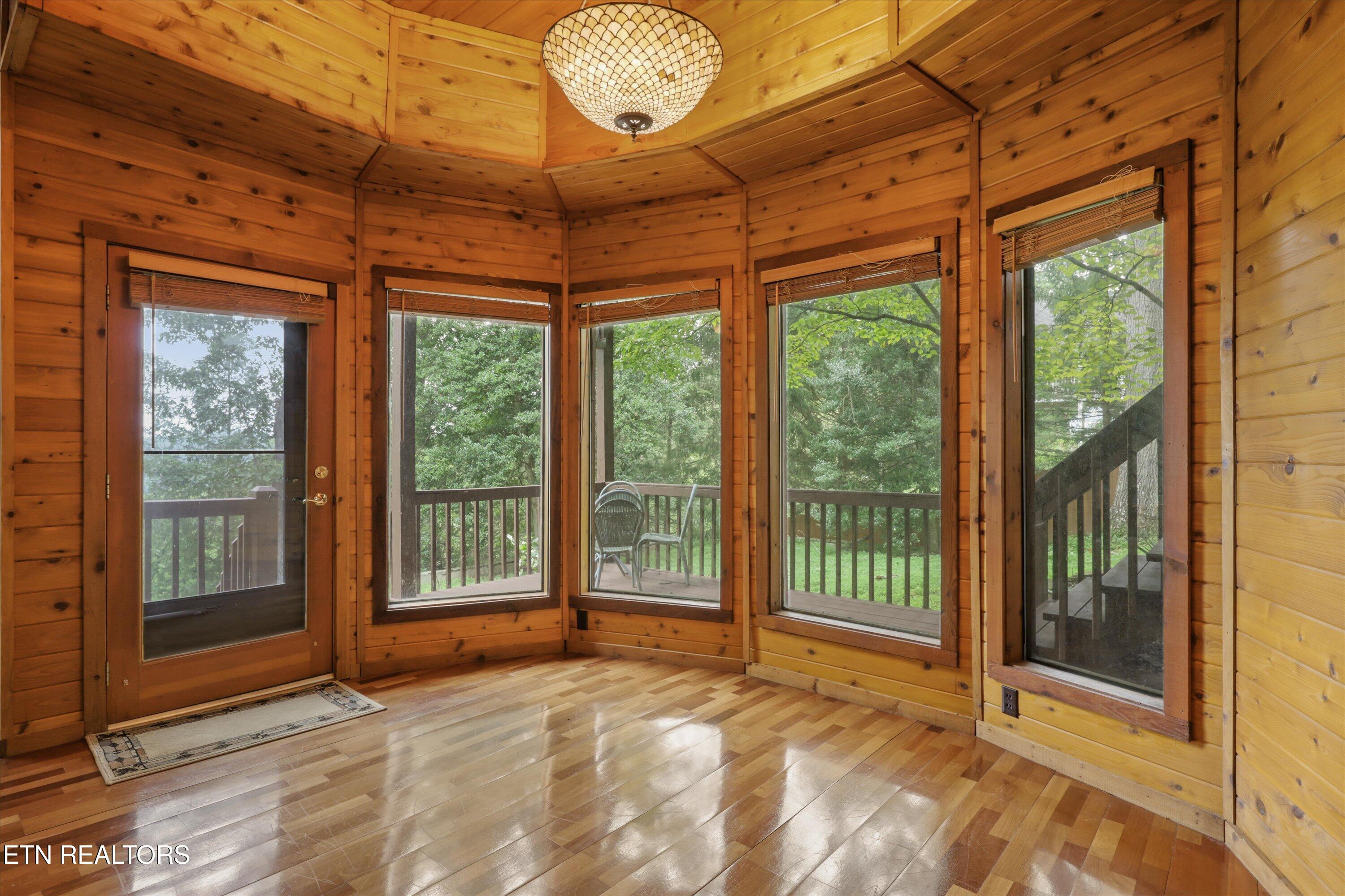 1186 Deerfield Way Lafollette TN 37766
