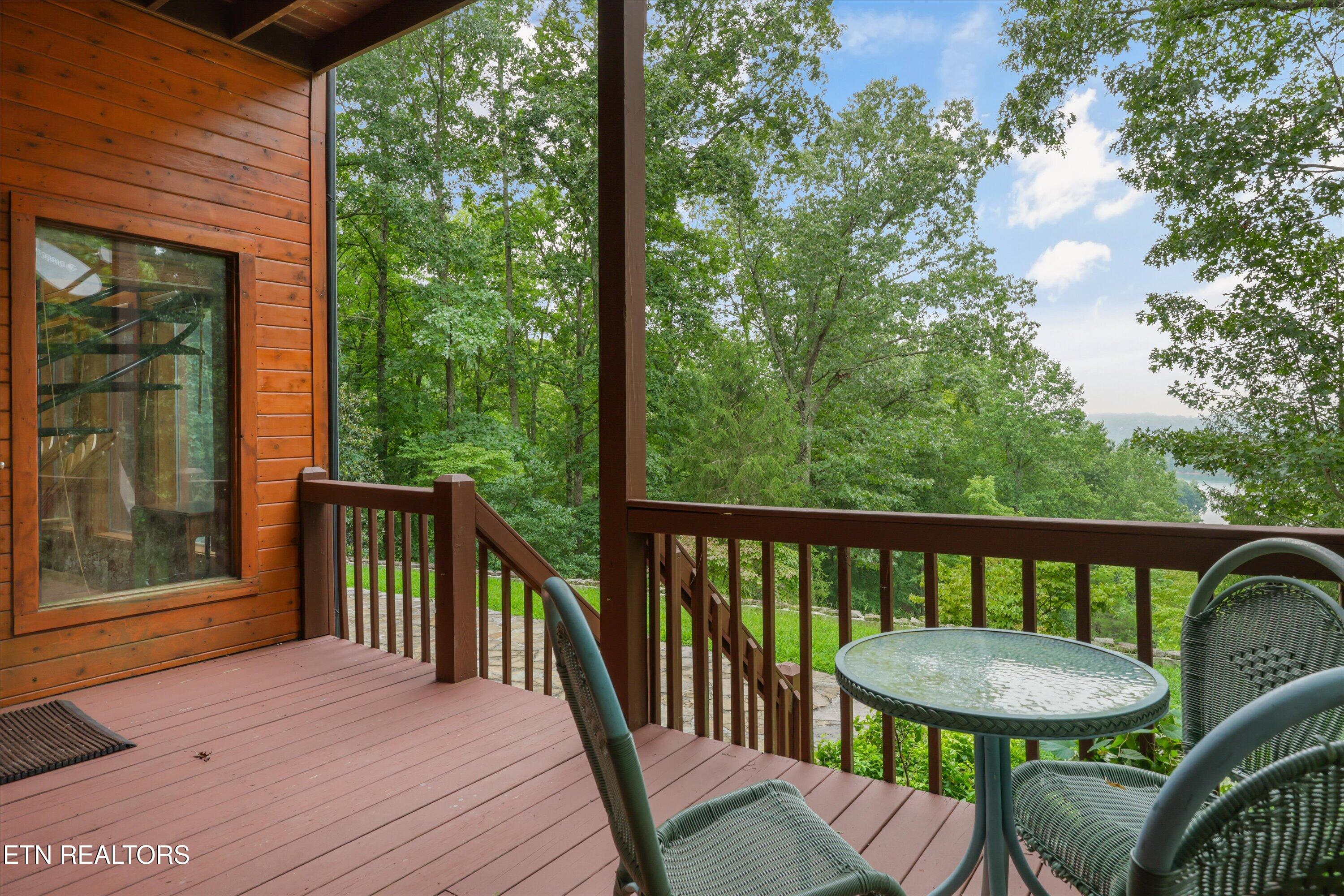 1186 Deerfield Way Lafollette TN 37766