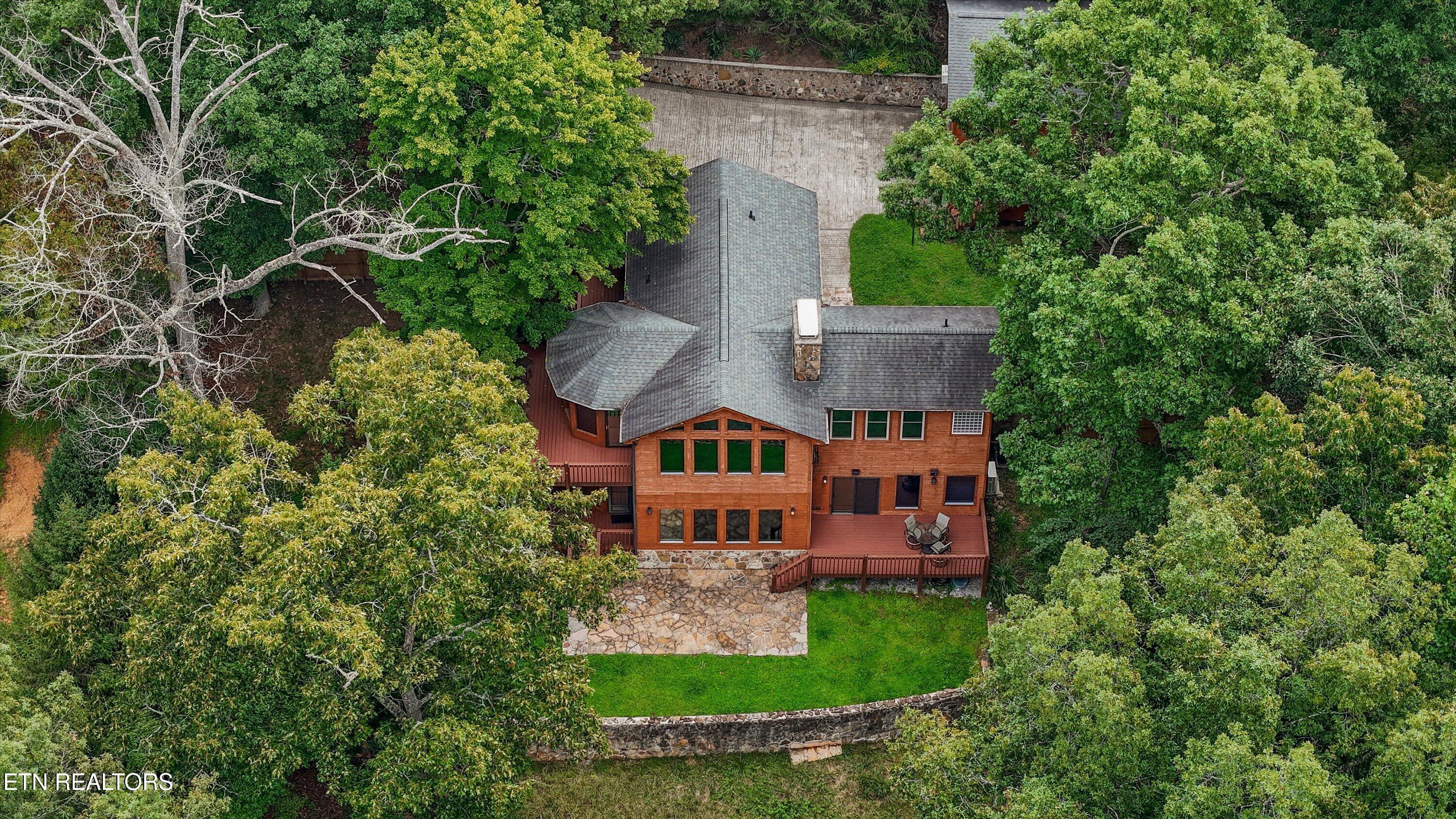 1186 Deerfield Way Lafollette TN 37766