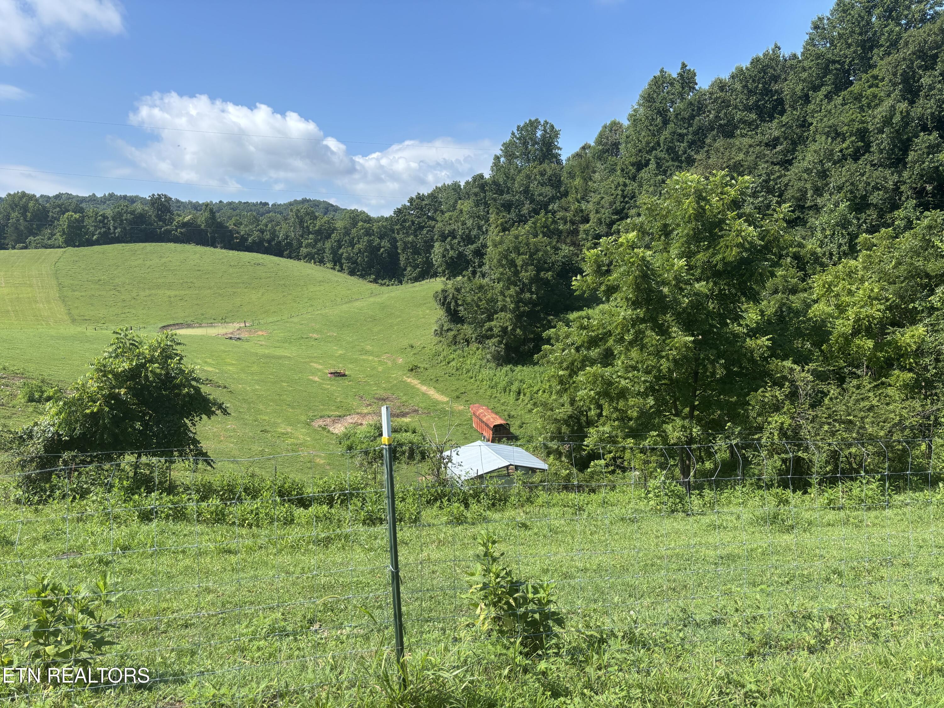 473 W High Knob Road Lafollette TN 37766