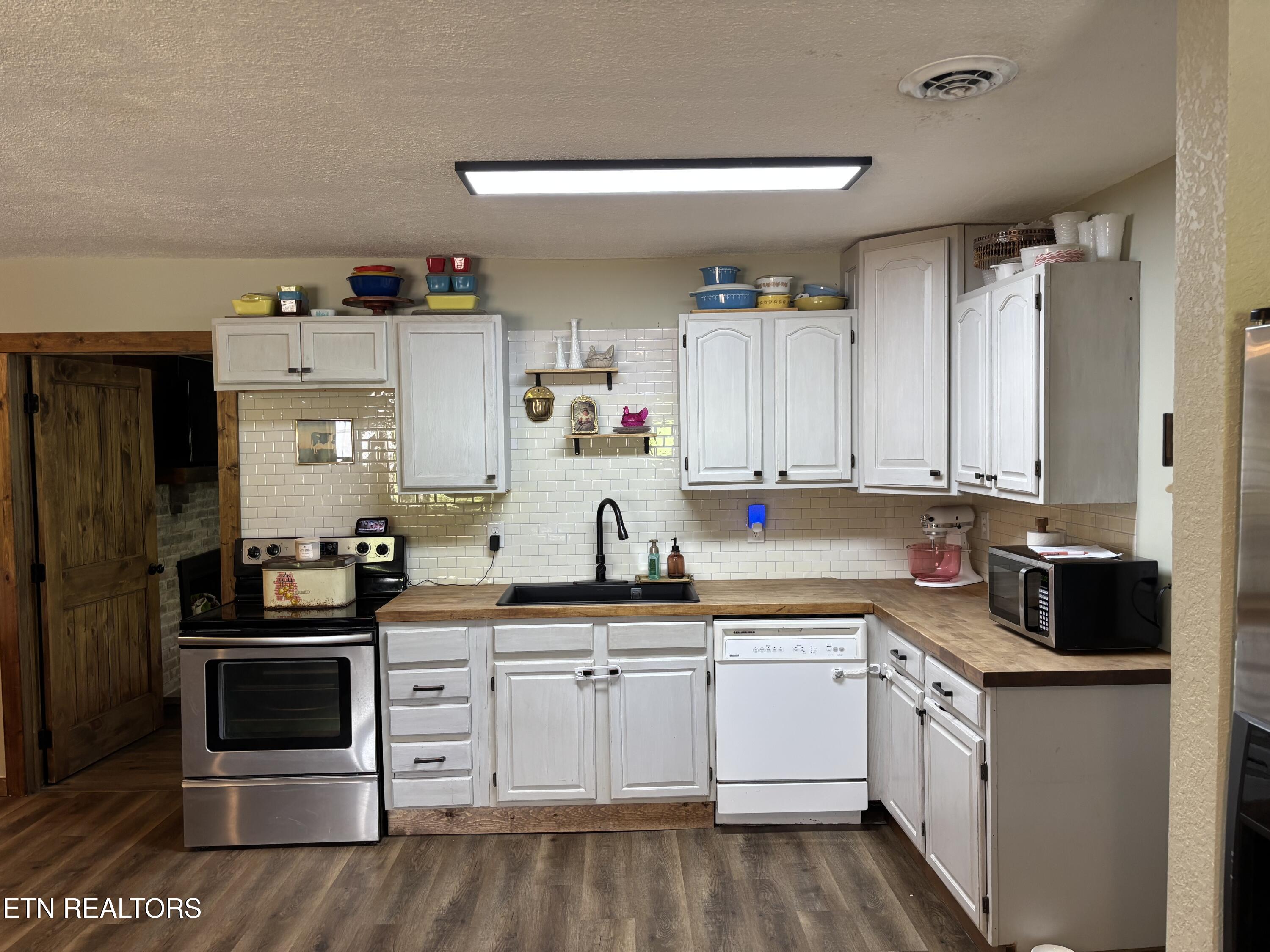 473 W High Knob Road Lafollette TN 37766