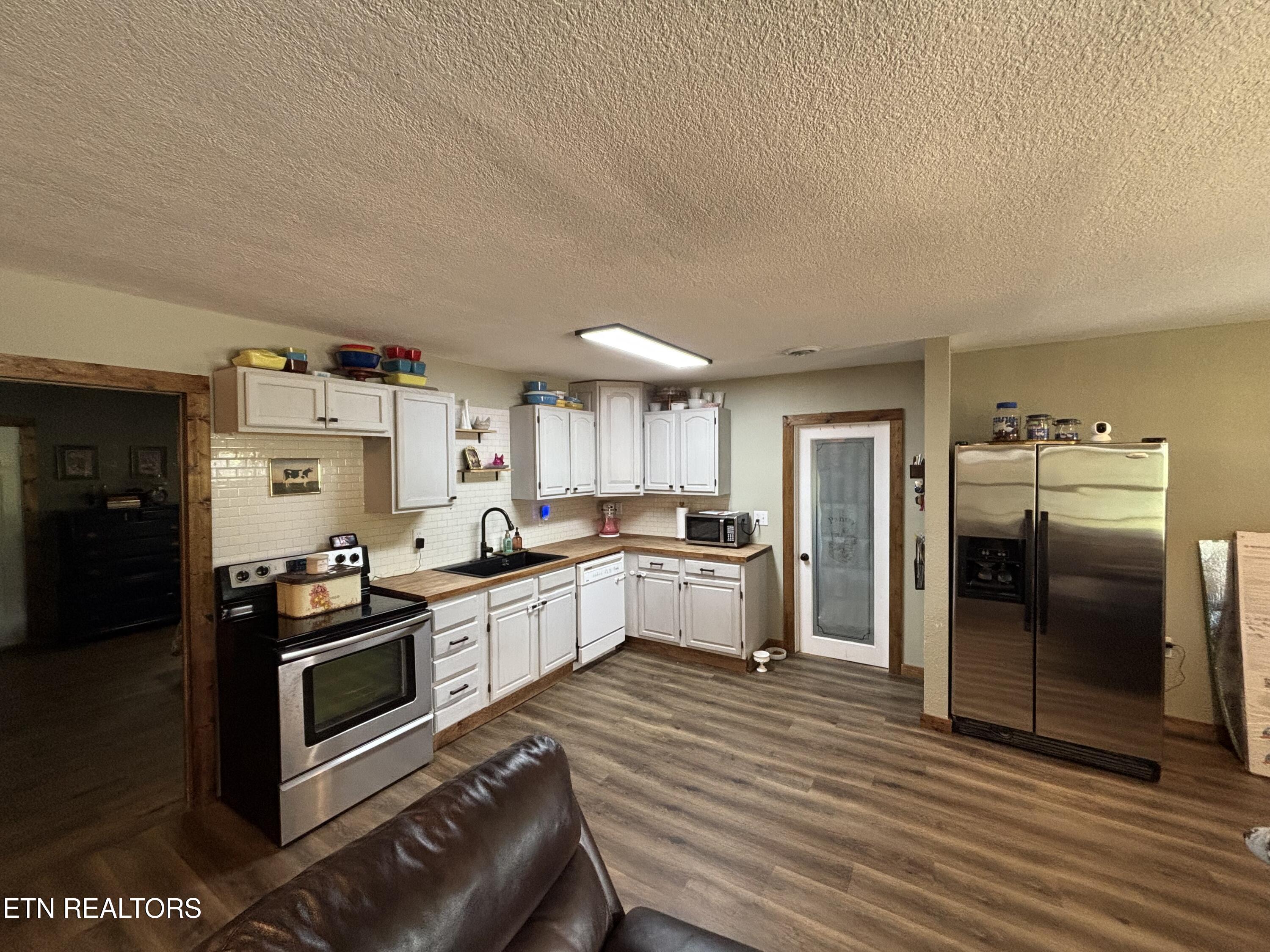 473 W High Knob Road Lafollette TN 37766
